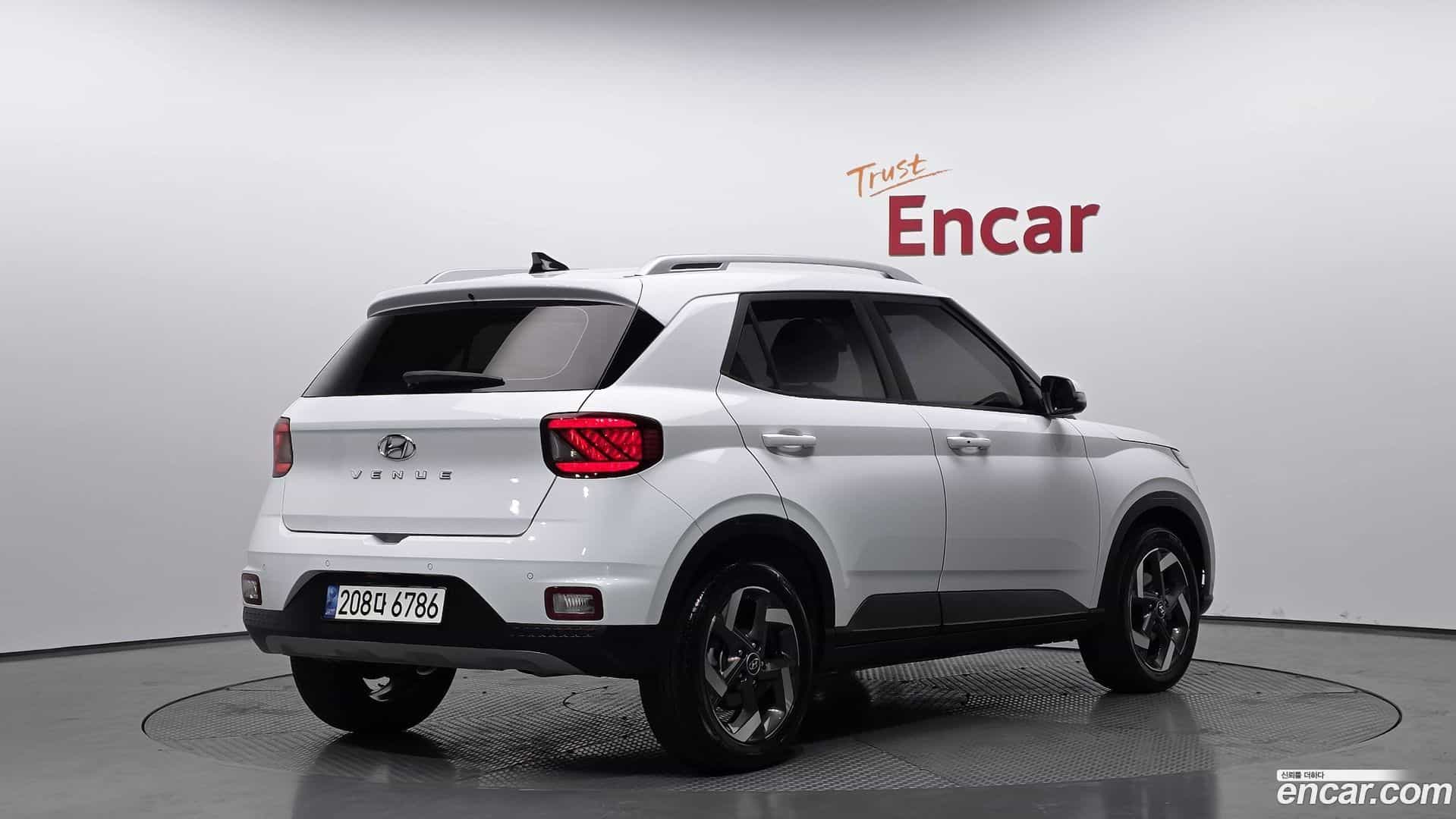 Venue Hyundai 2022.8-OUTER-002