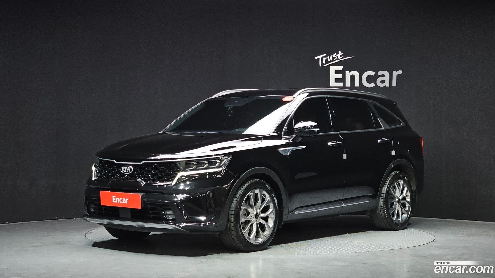 Main__Slider__Photo:Sorento Kia 2020.6-0