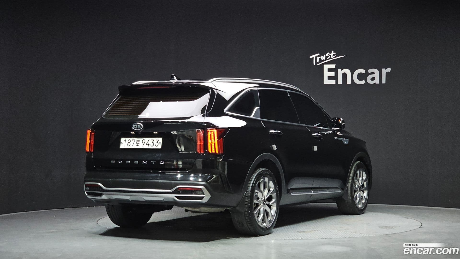 Main__Slider__Photo:Sorento Kia 2020.6-1