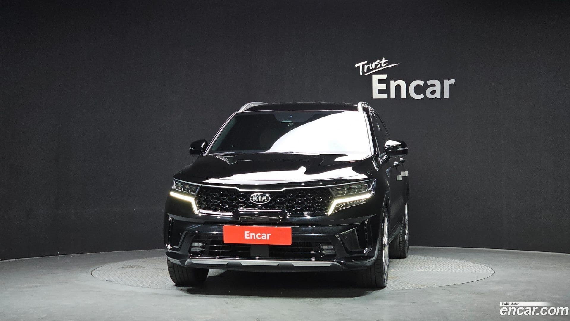 Main__Slider__Photo:Sorento Kia 2020.6-2