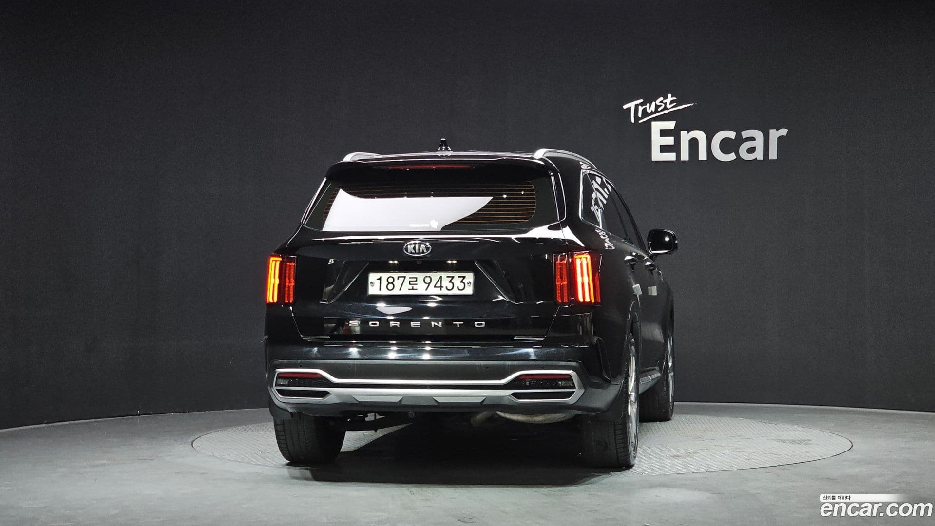 Main__Slider__Photo:Sorento Kia 2020.6-3