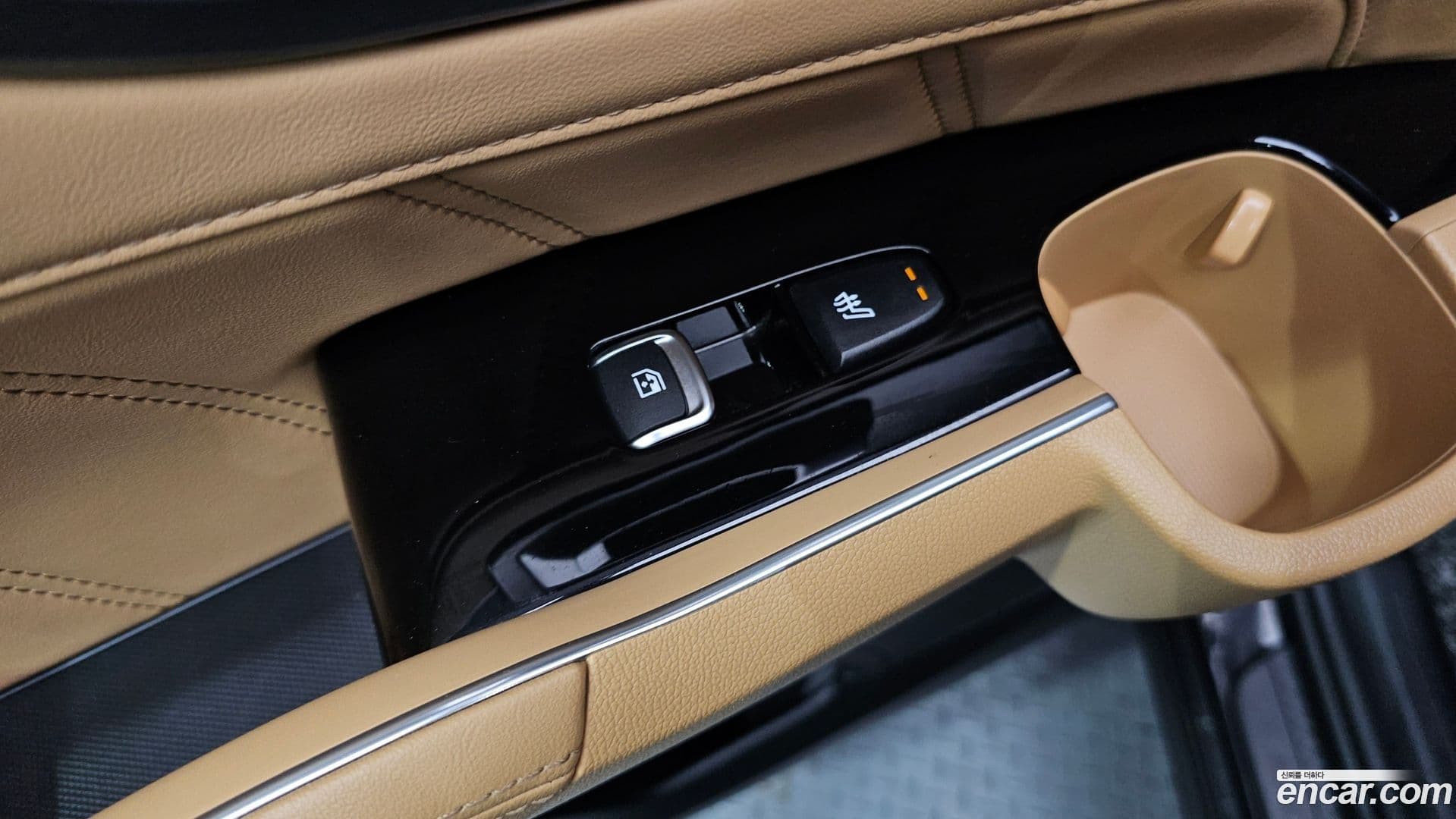 Main__Slider__Photo:Sorento Kia 2020.6-18