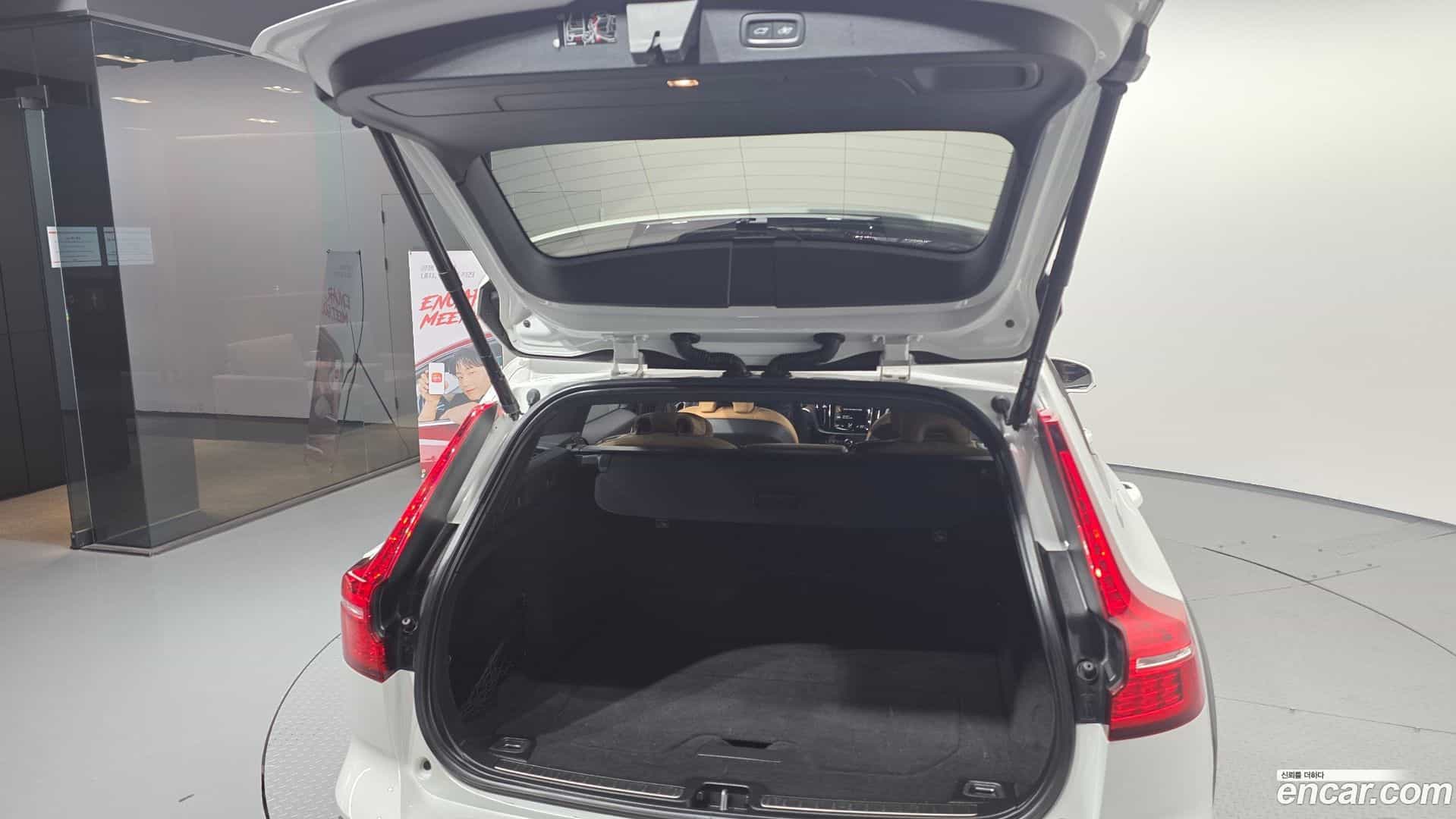 V60 Volvo 2020.8-OPTION-024