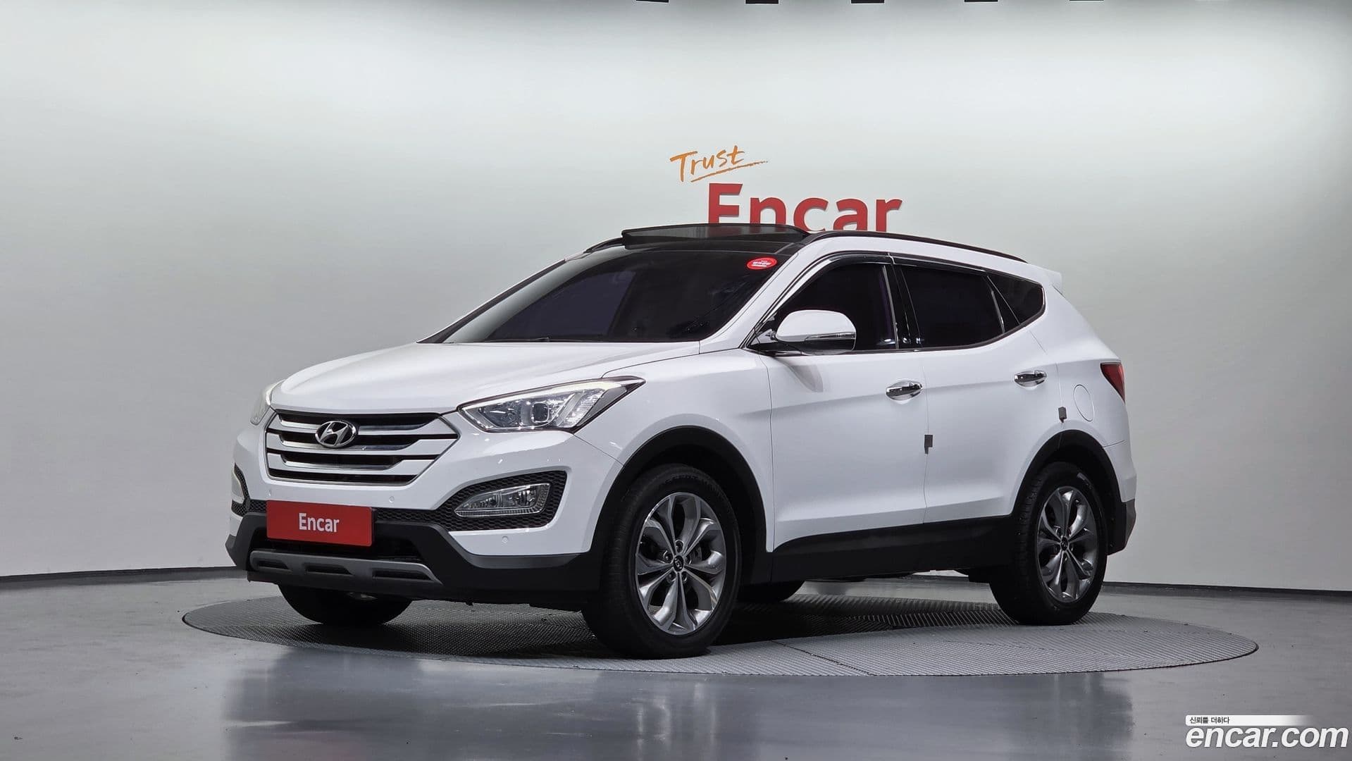Main__Slider__Photo:Santafe Hyundai 2014.2-0