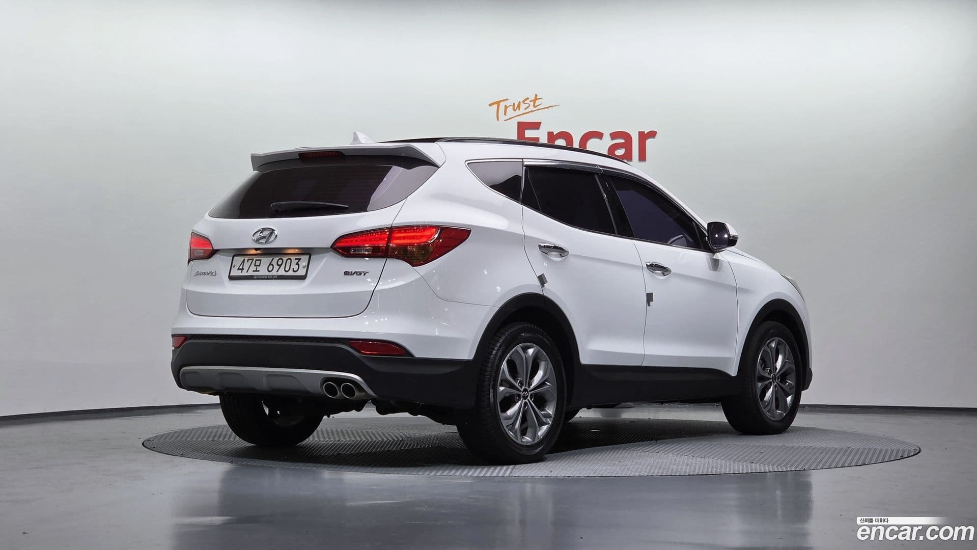 Main__Slider__Photo:Santafe Hyundai 2014.2-1