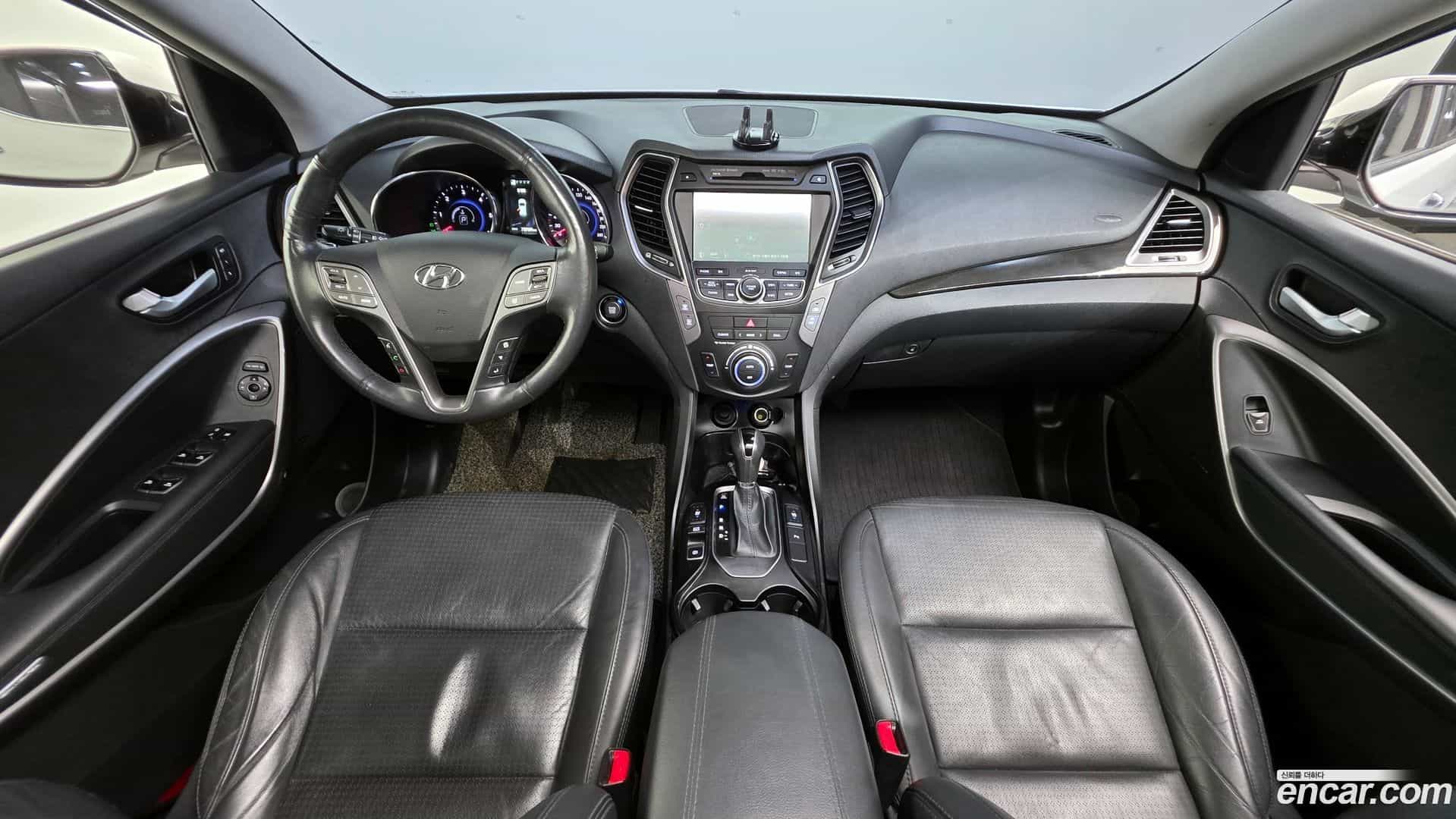 Santafe Hyundai 2014.2-INNER-007