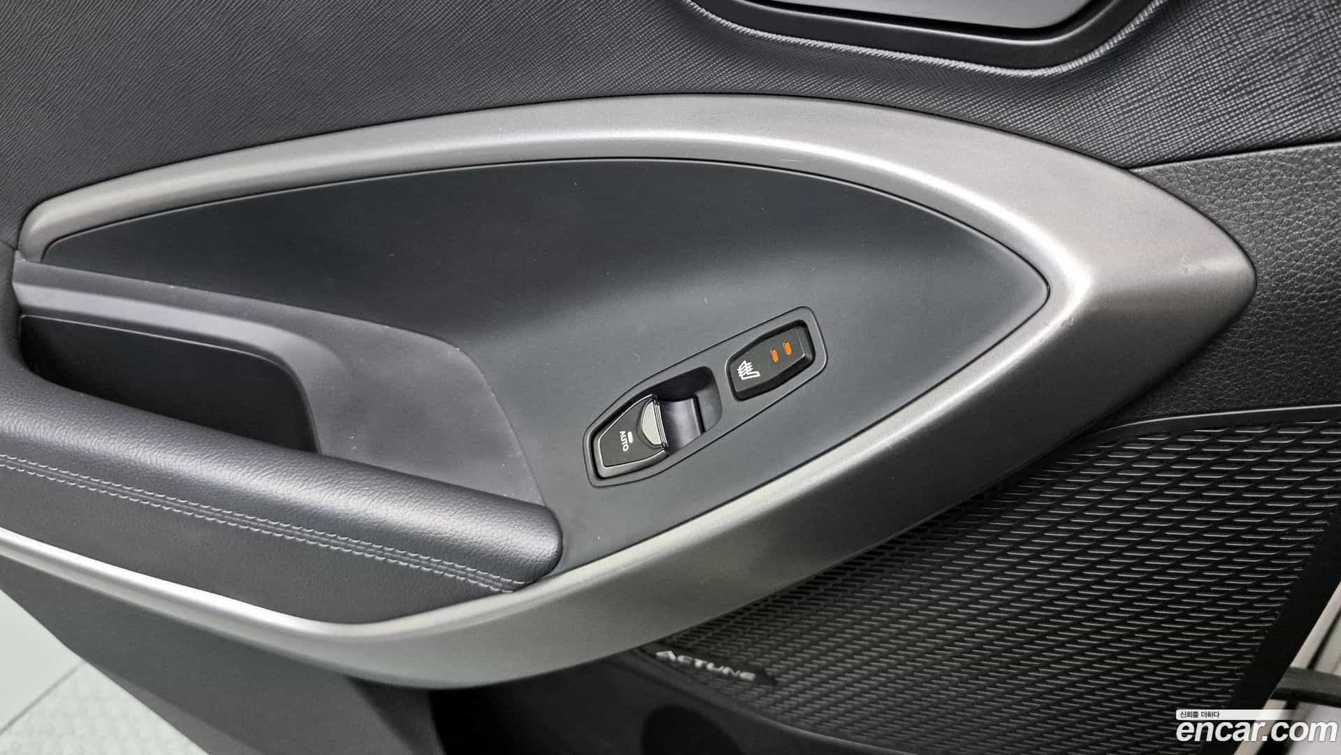 Santafe Hyundai 2014.2-OPTION-023