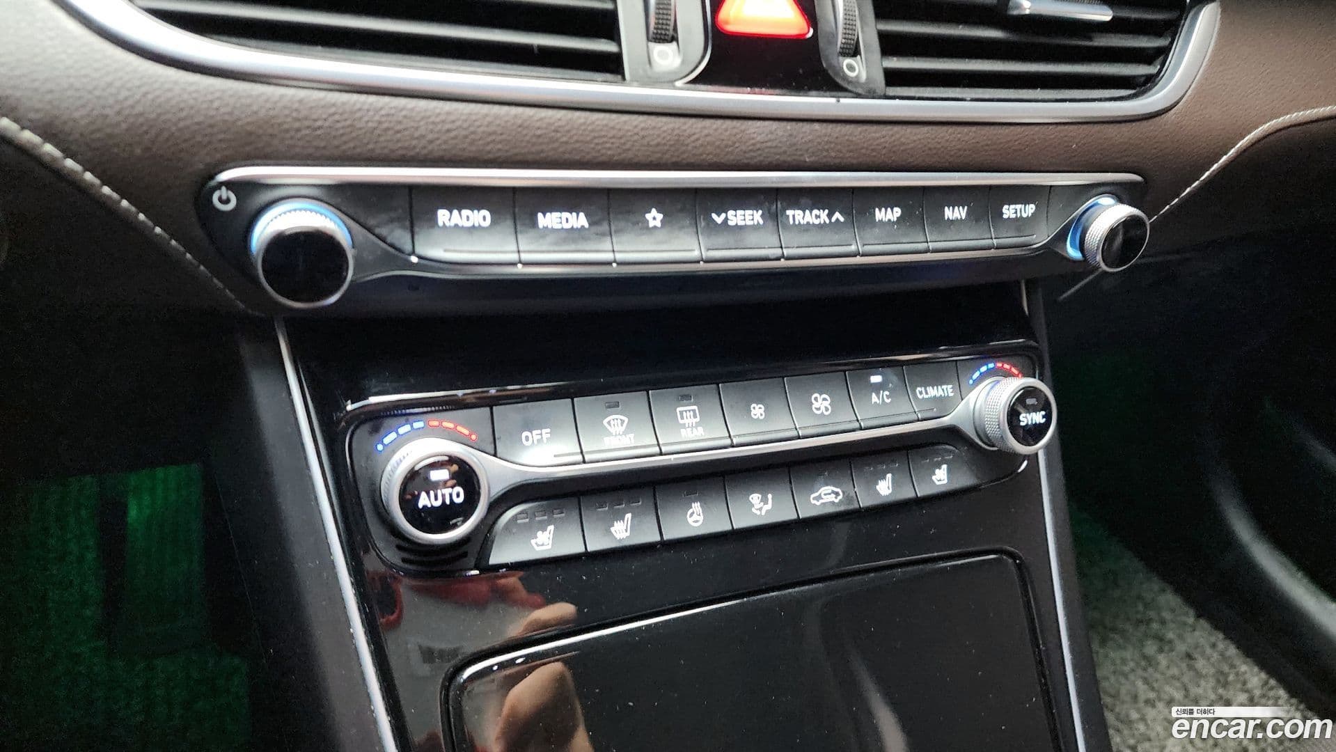 Main__Slider__Photo:Grandeur Hyundai 2017.5-14