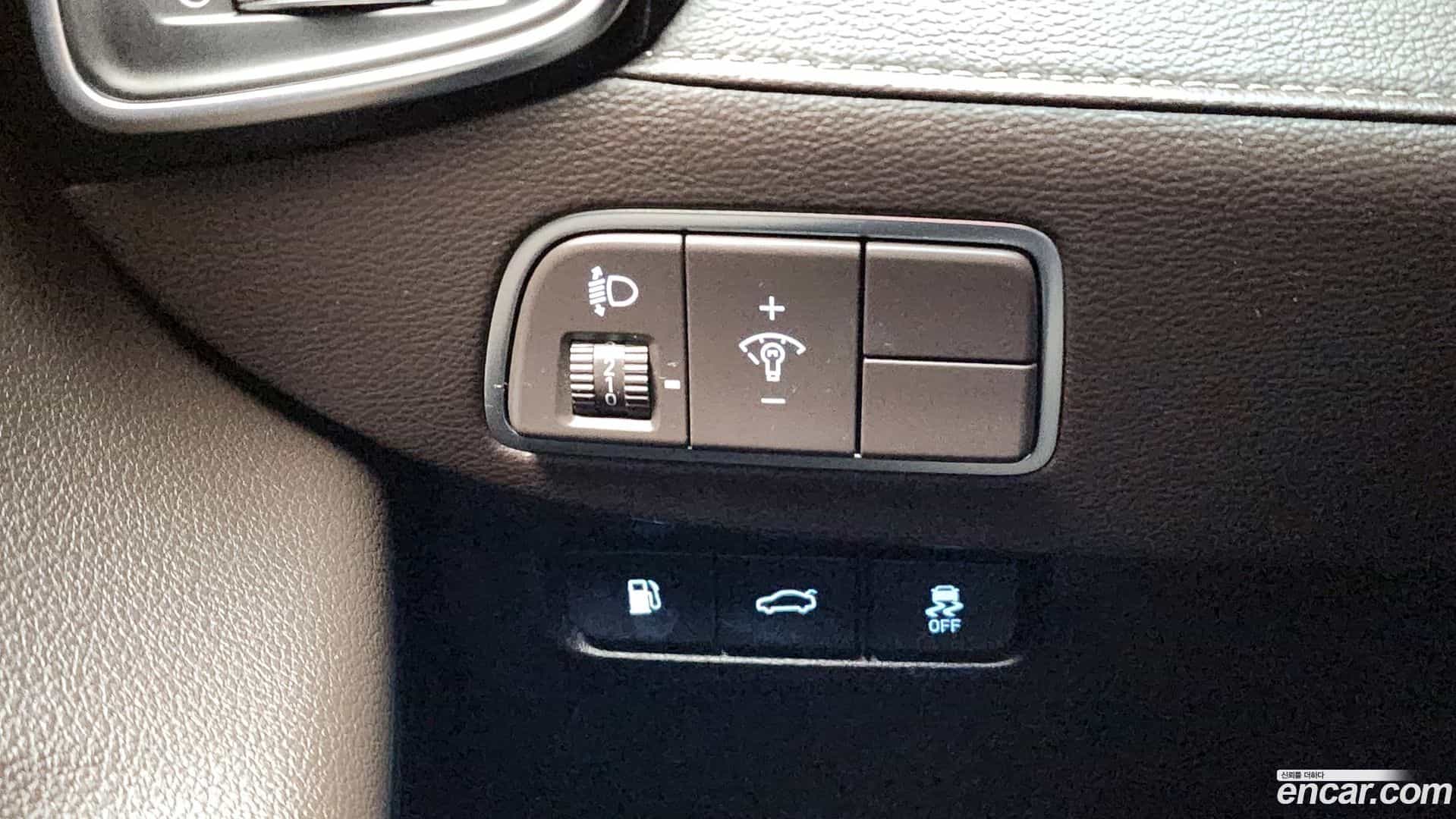 Grandeur Hyundai 2017.5-OPTION-021