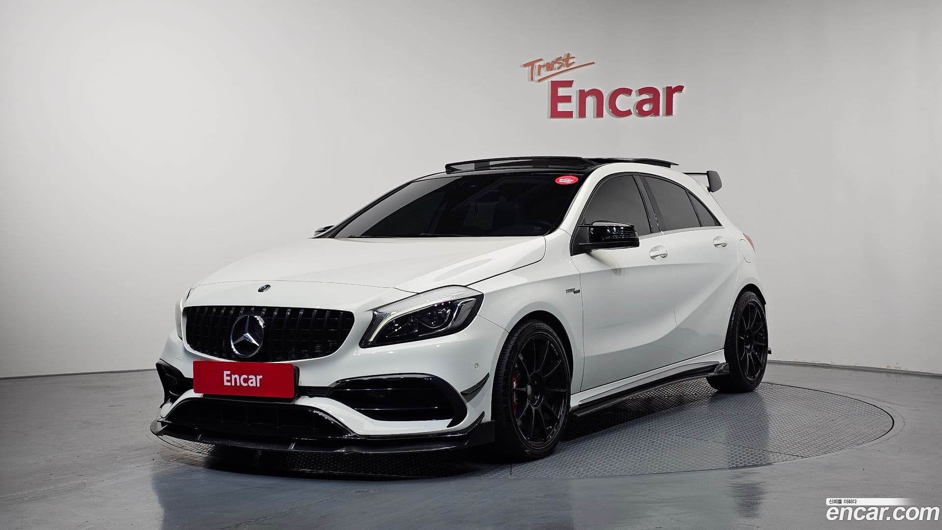 Main__Slider__Photo:A-Class Mercedes-Benz 2018.2-0