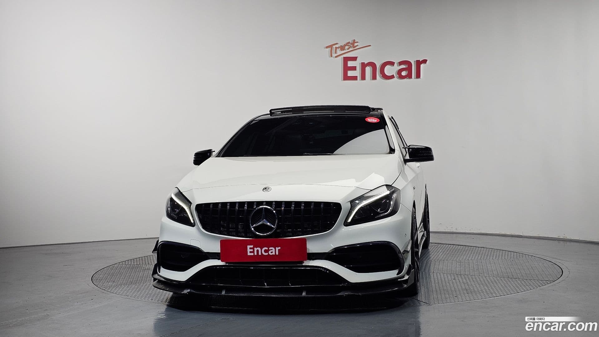 Main__Slider__Photo:A-Class Mercedes-Benz 2018.2-2