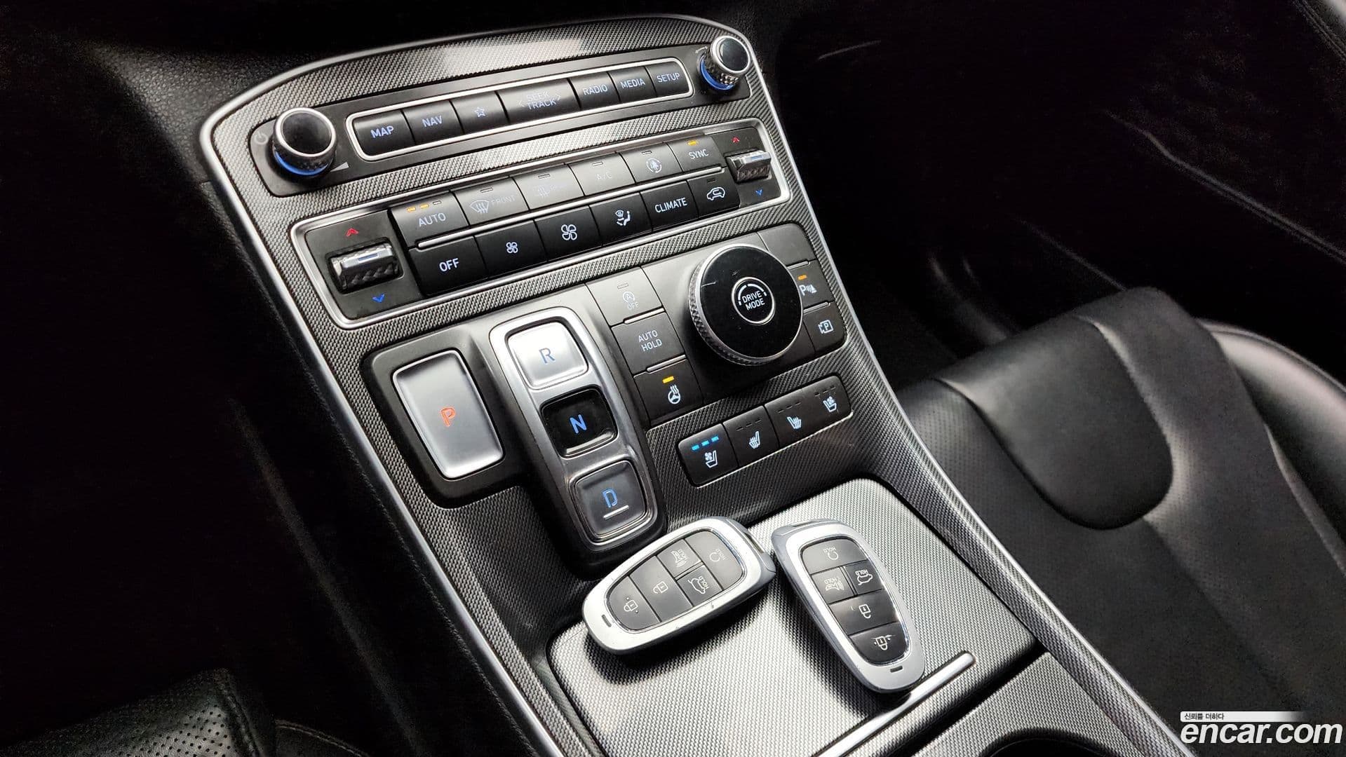 Main__Slider__Photo:Santafe Hyundai 2021.2-8