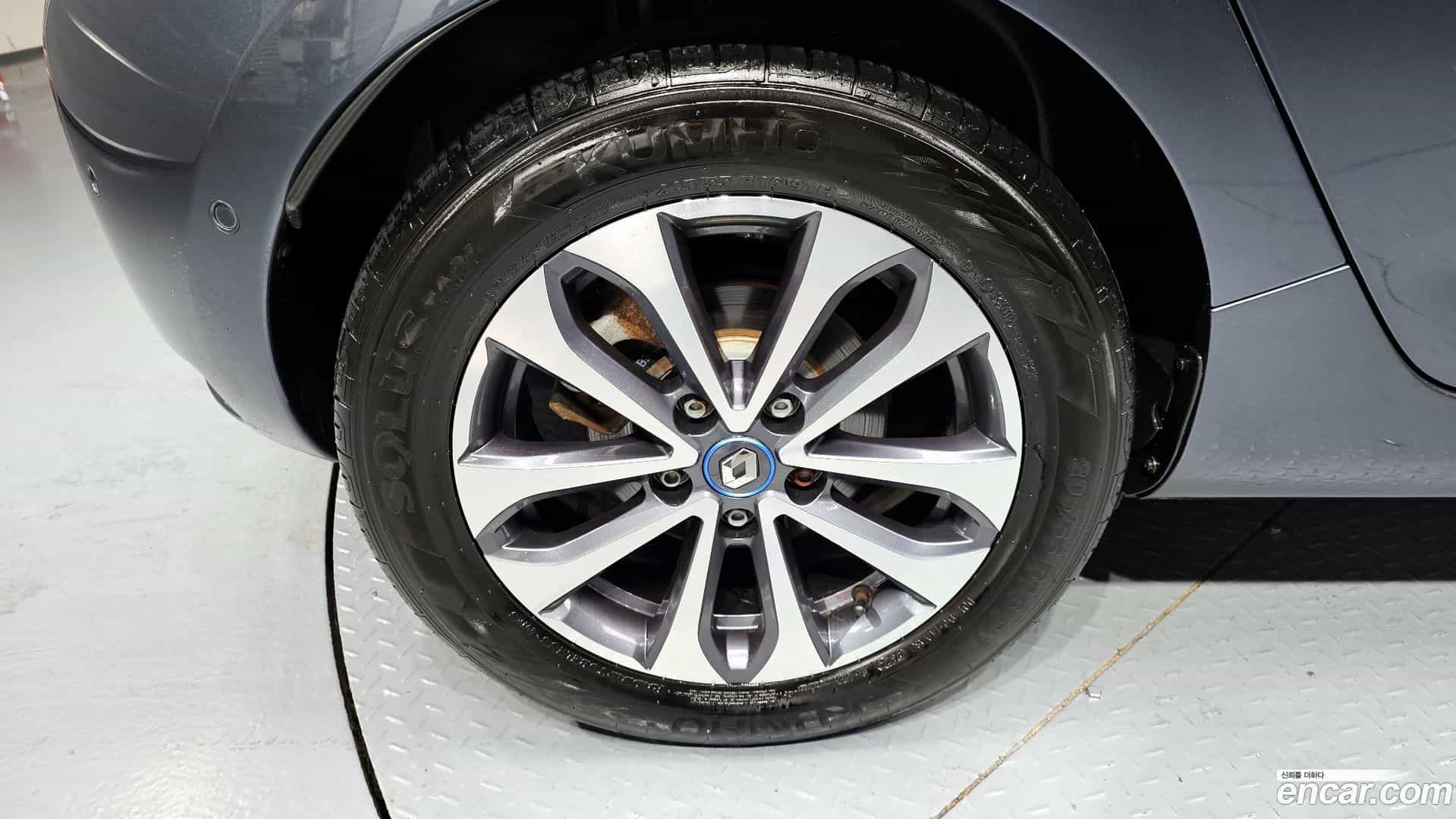 Zoe Renault-KoreaSamsung 2021.5-OUTER-005