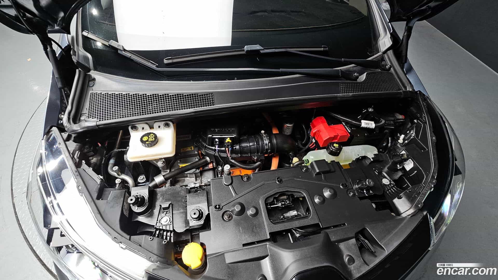 Zoe Renault-KoreaSamsung 2021.5-OUTER-006