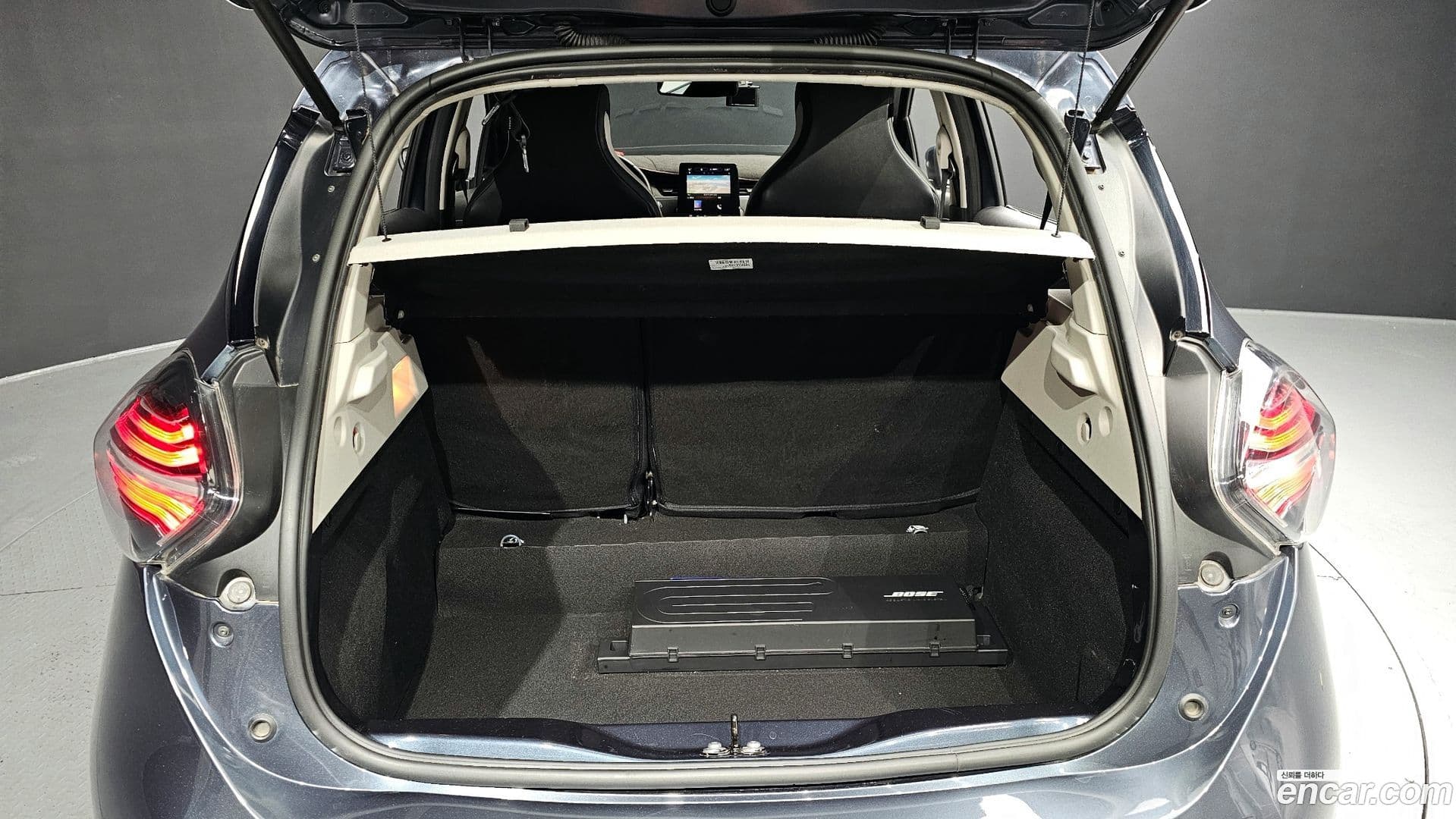 Main__Slider__Photo:Zoe Renault-KoreaSamsung 2021.5-19