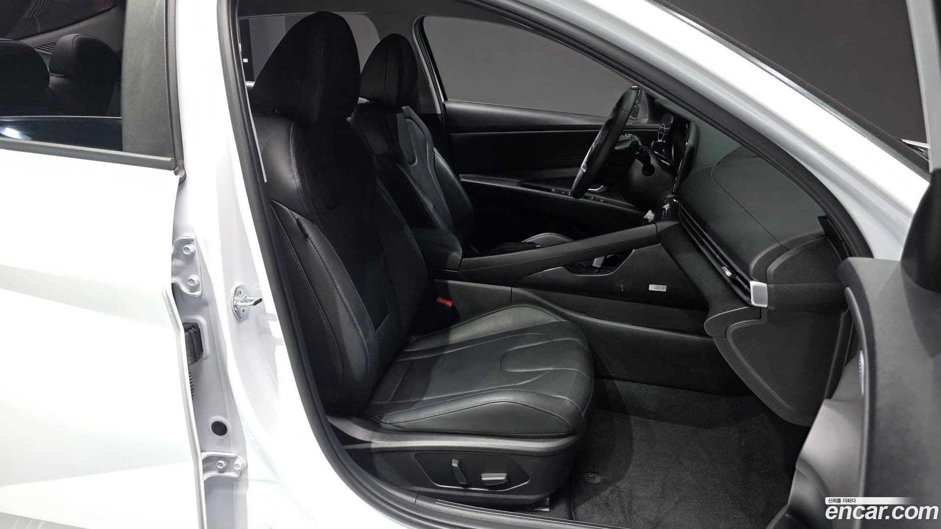 Main__Slider__Photo:AVANTE Hyundai 2023.2-9