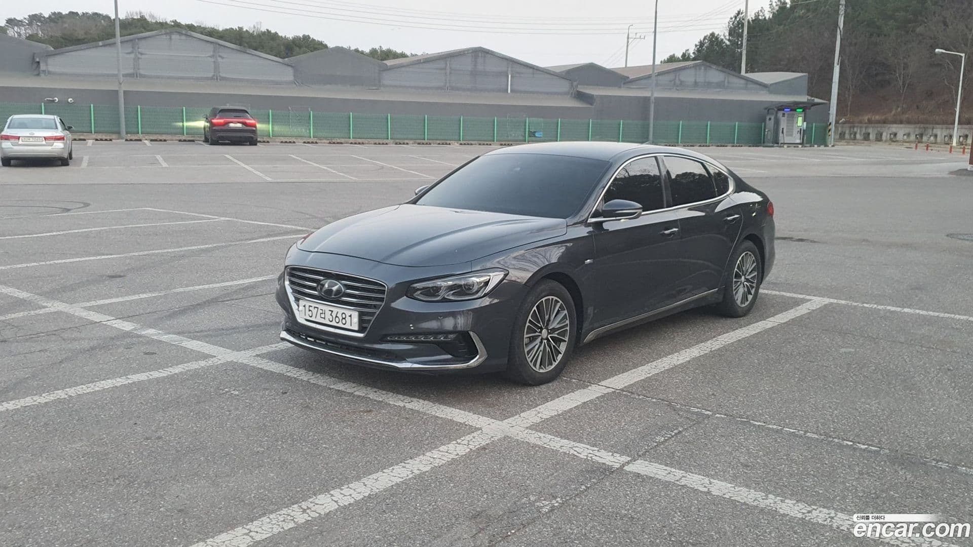 Main__Slider__Photo:Grandeur Hyundai 2018.1-0