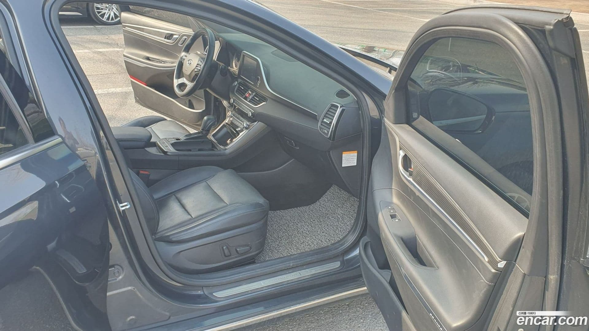 Main__Slider__Photo:Grandeur Hyundai 2018.1-6