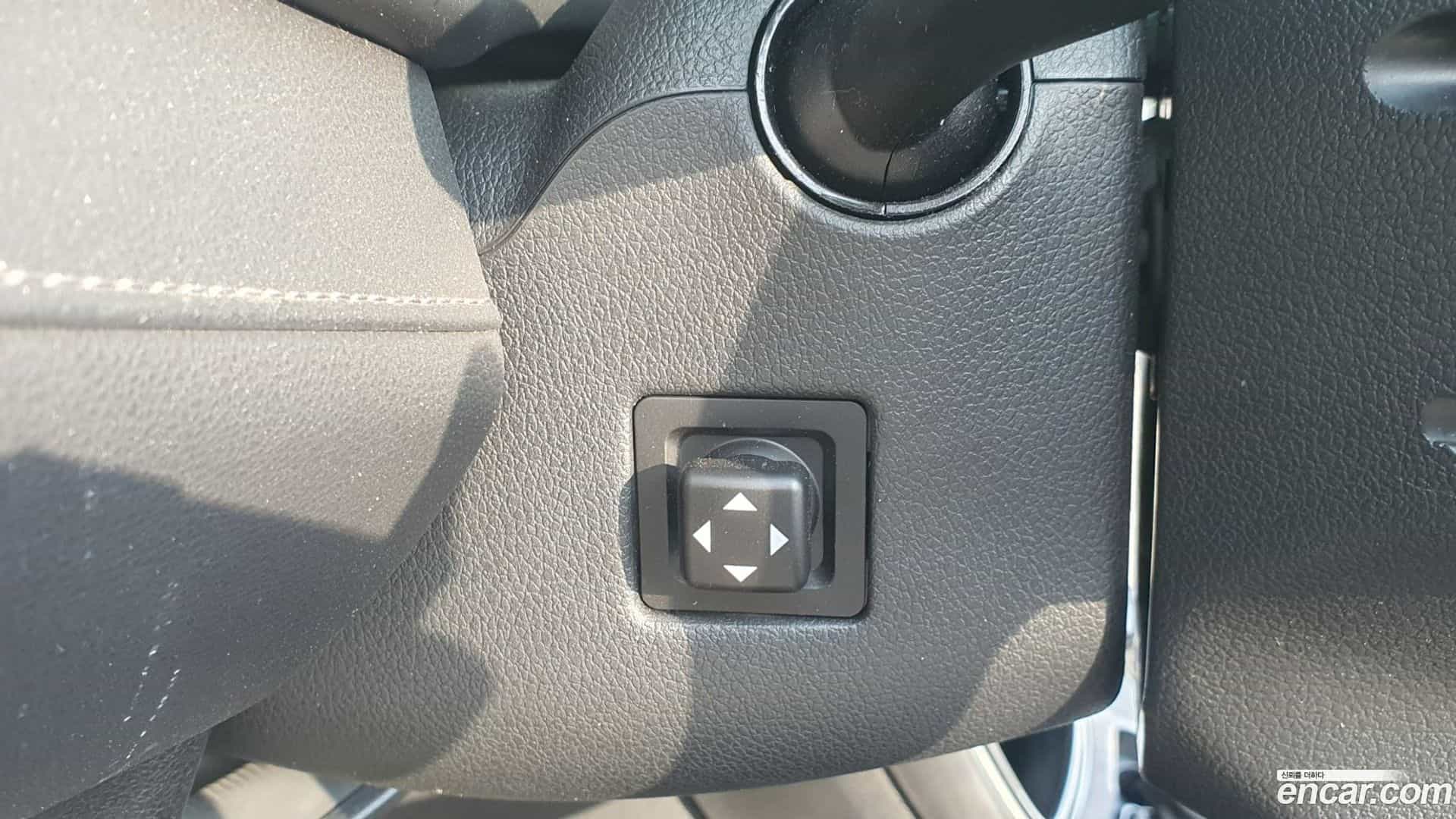 Grandeur Hyundai 2018.1-OPTION-017