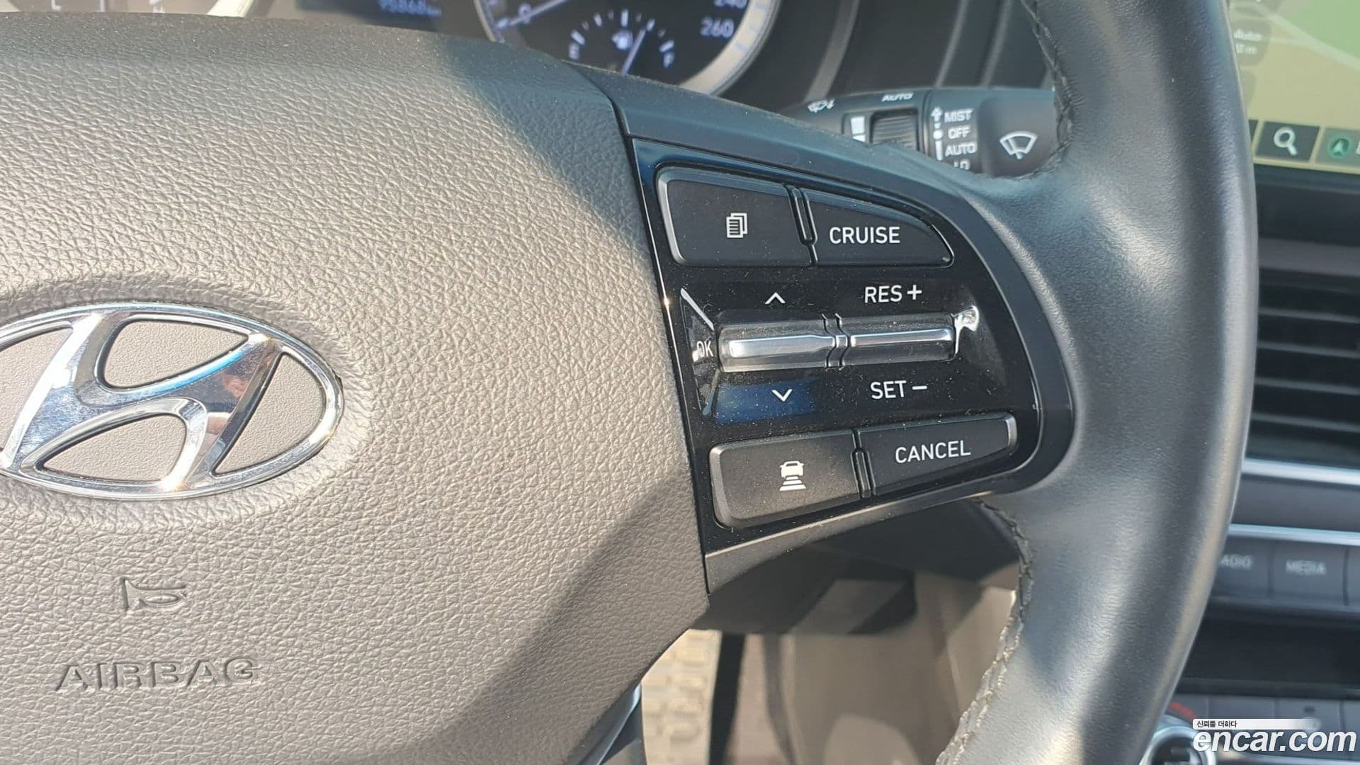 Main__Slider__Photo:Grandeur Hyundai 2018.1-13