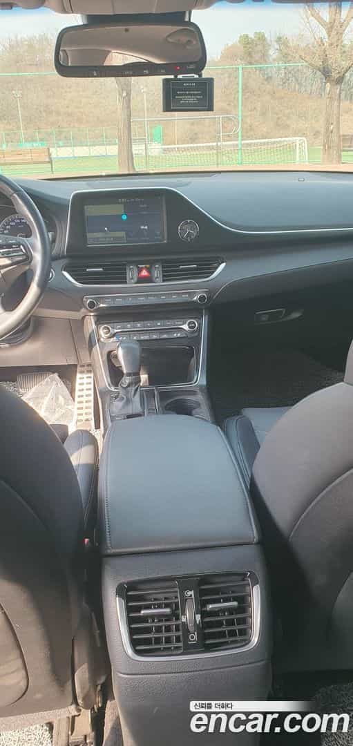 Grandeur Hyundai 2018.1-OPTION-019