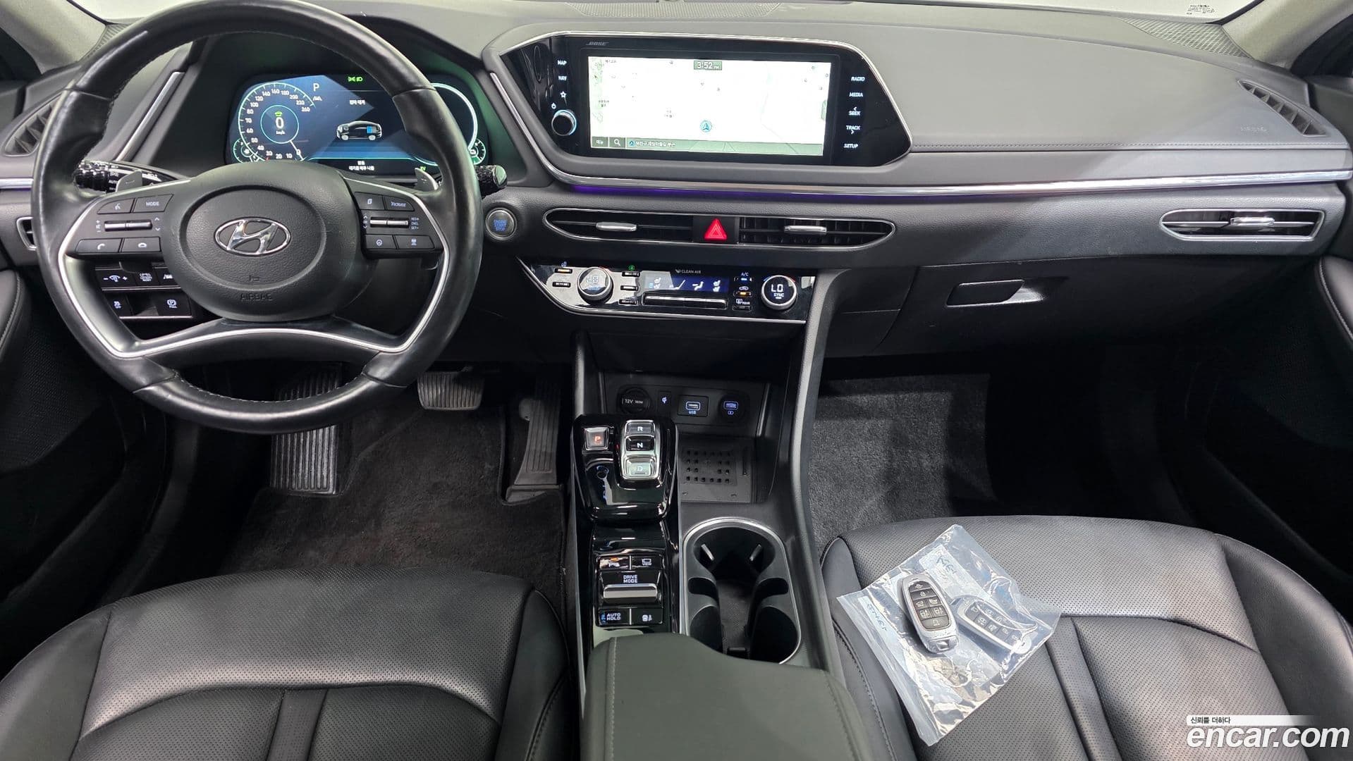 Main__Slider__Photo:Sonata Hyundai 2022.5-6