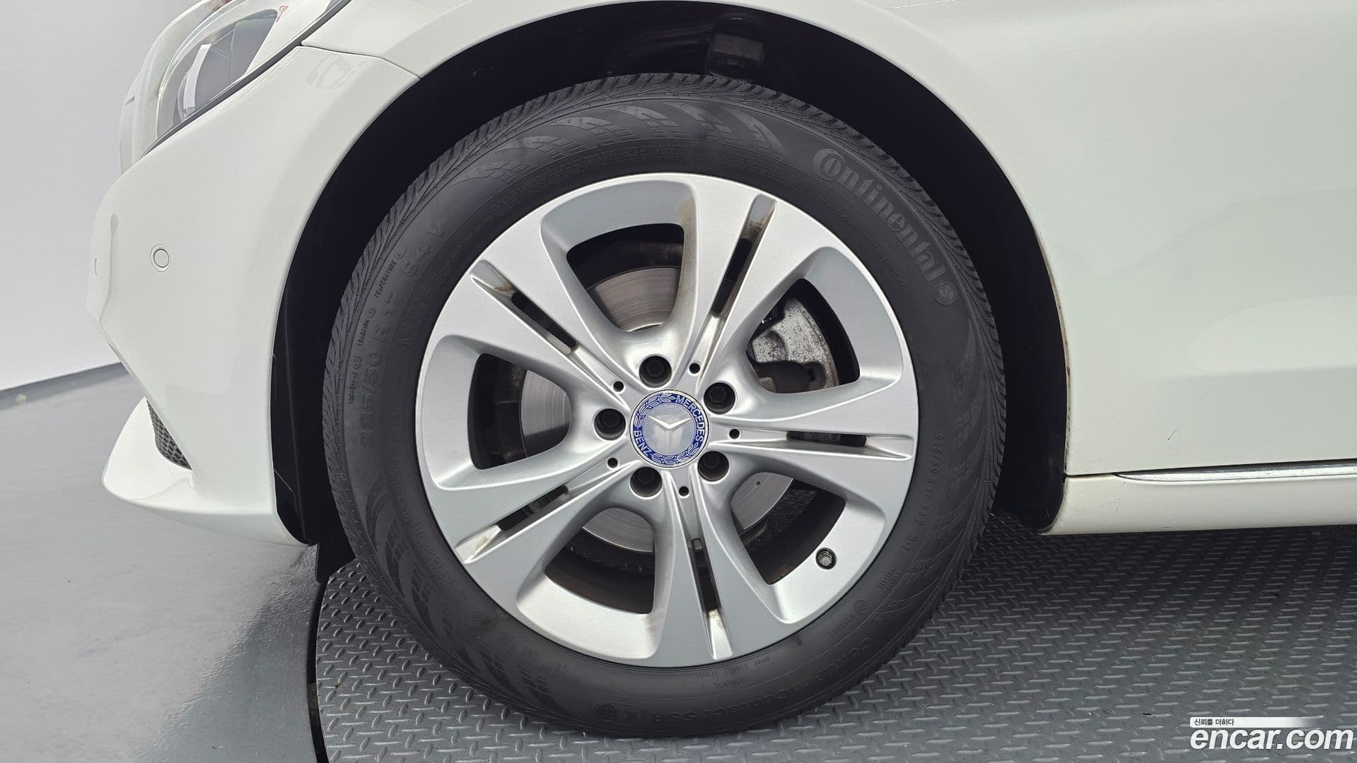 Main__Slider__Photo:C-Class Mercedes-Benz 2016.11-4