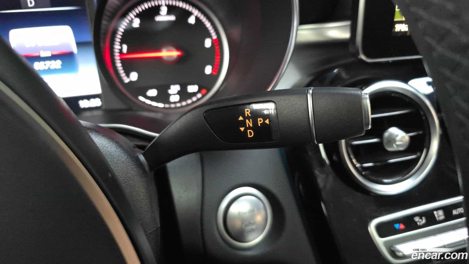 C-Class Mercedes-Benz 2016.11-INNER-009