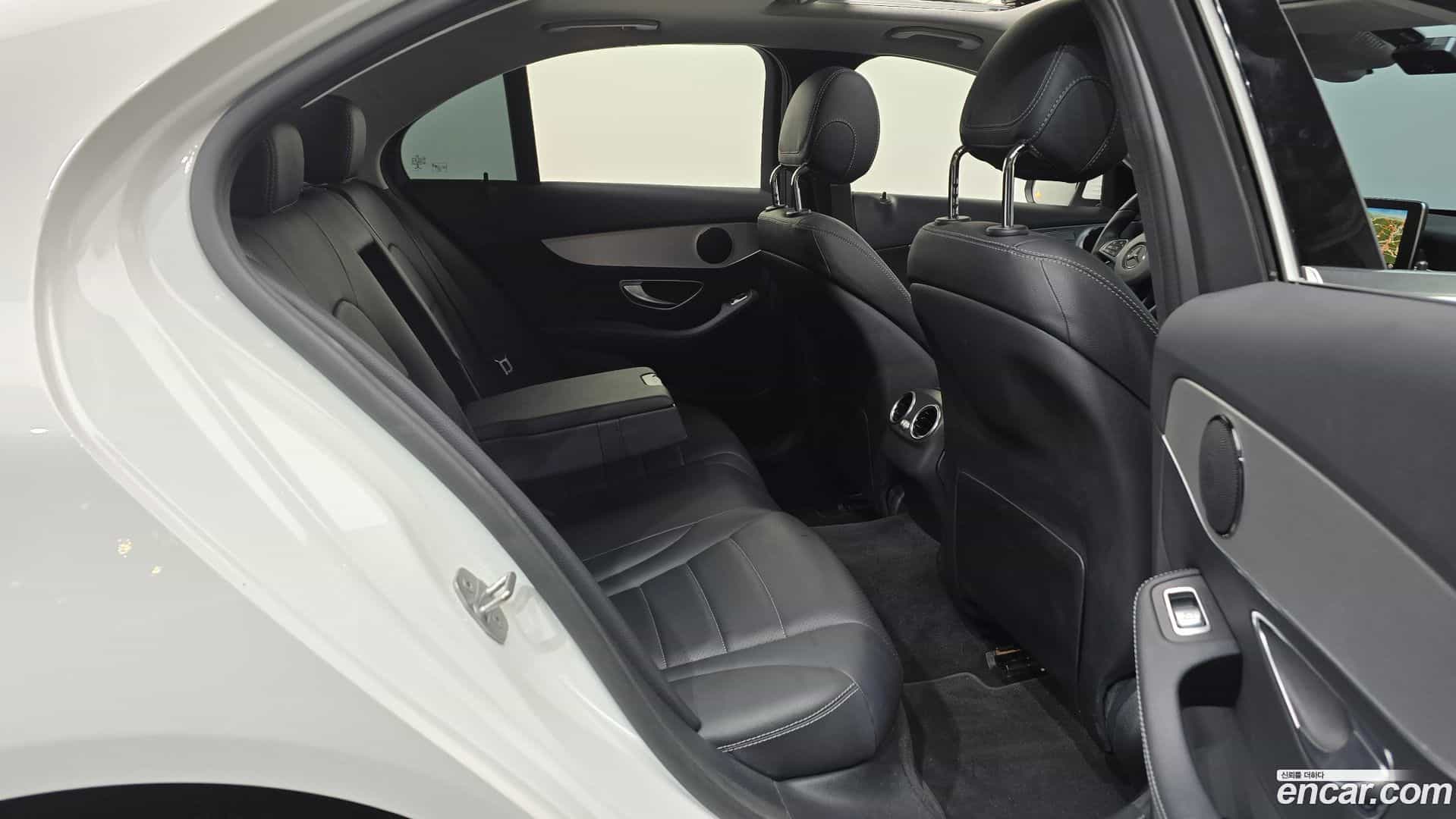 C-Class Mercedes-Benz 2016.11-OPTION-016