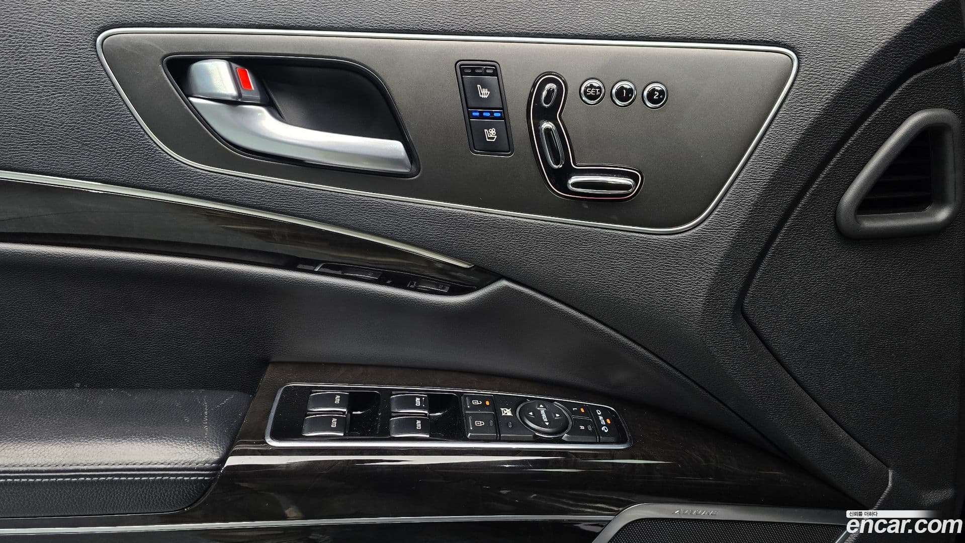 Main__Slider__Photo:K9 Kia 2014.2-18