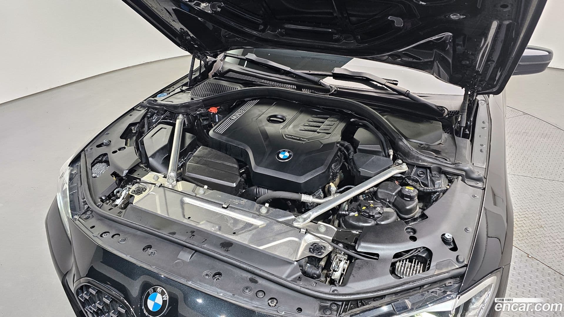 Main__Slider__Photo:4-Series BMW 2021.1-5