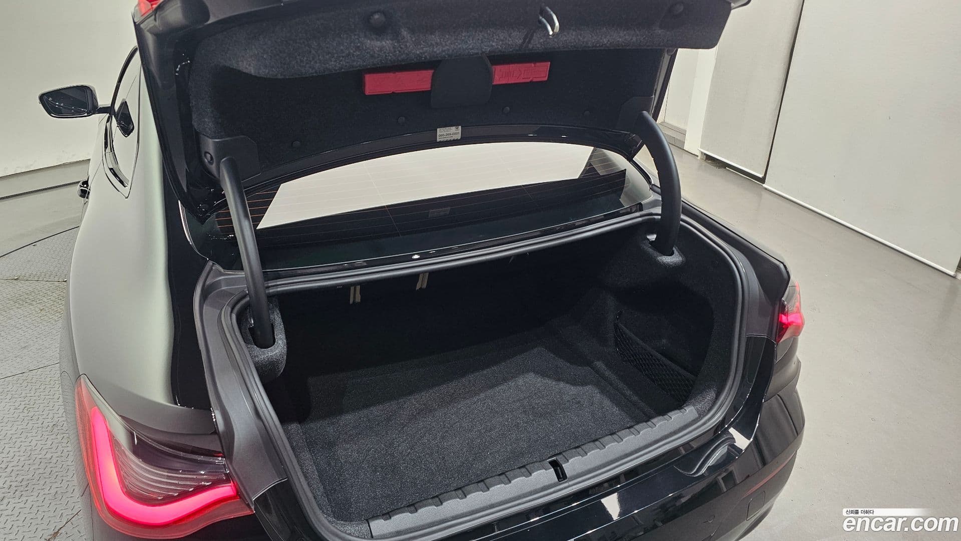 Main__Slider__Photo:4-Series BMW 2021.1-19