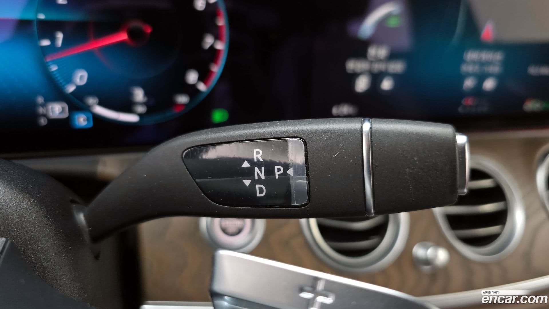 Main__Slider__Photo:E-Class Mercedes-Benz 2021.2-8