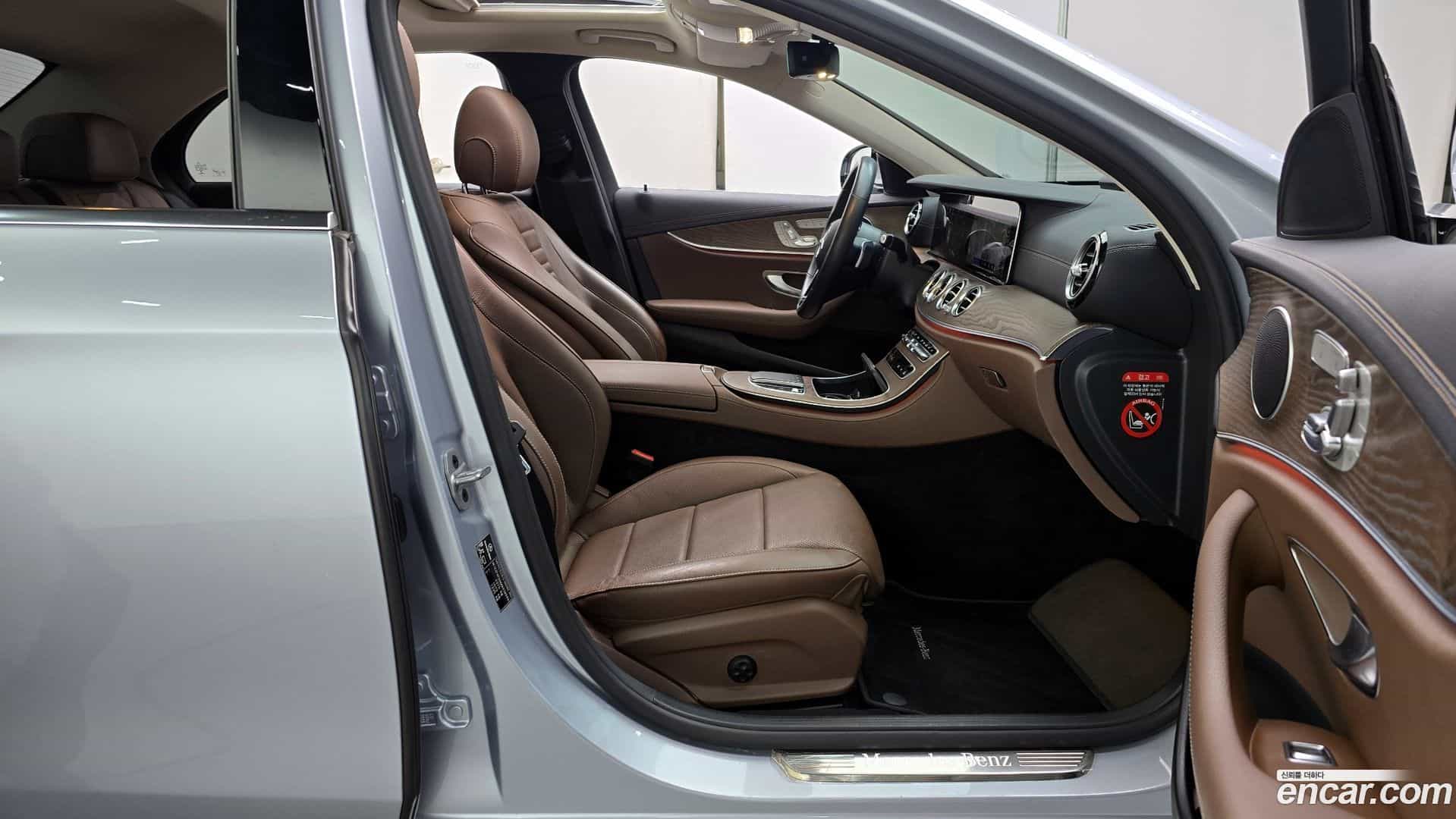 E-Class Mercedes-Benz 2021.2-INNER-010