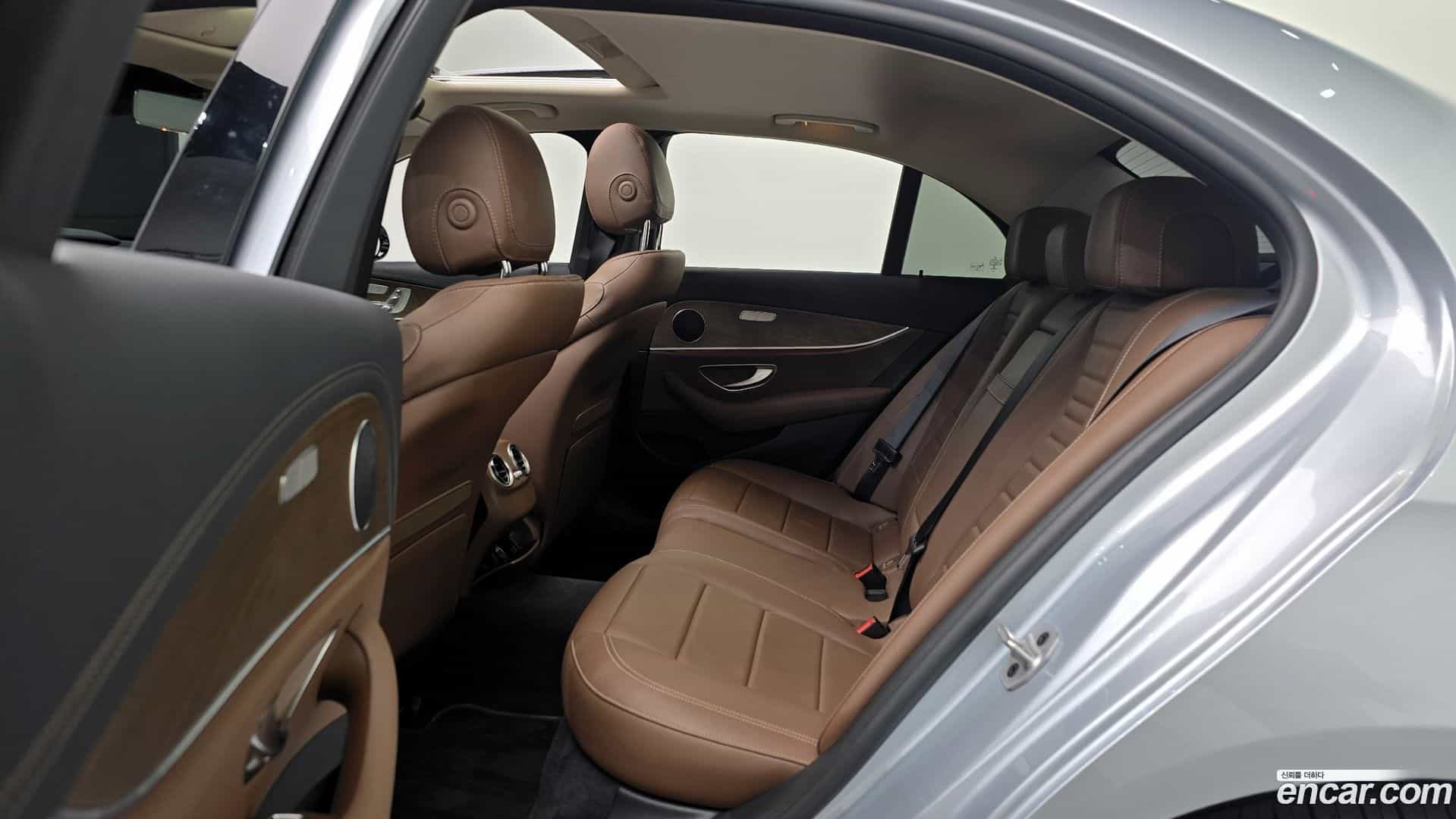 E-Class Mercedes-Benz 2021.2-OPTION-017