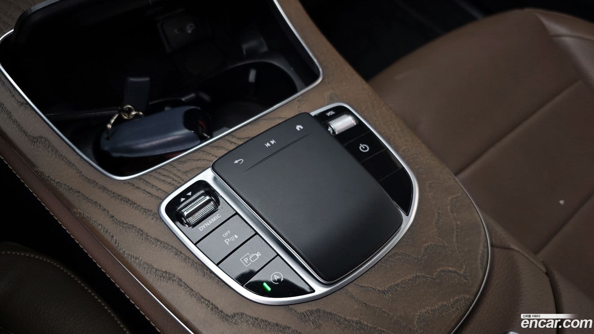 Main__Slider__Photo:E-Class Mercedes-Benz 2021.2-16