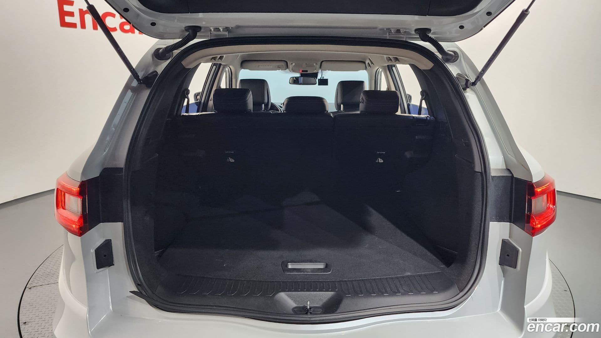 Main__Slider__Photo:QM6 Renault-KoreaSamsung 2019.8-19