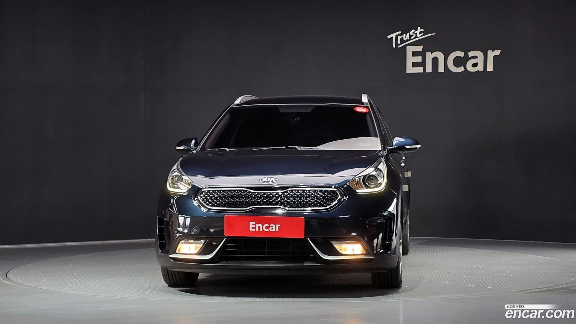 Main__Slider__Photo:Niro Kia 2018.2-2