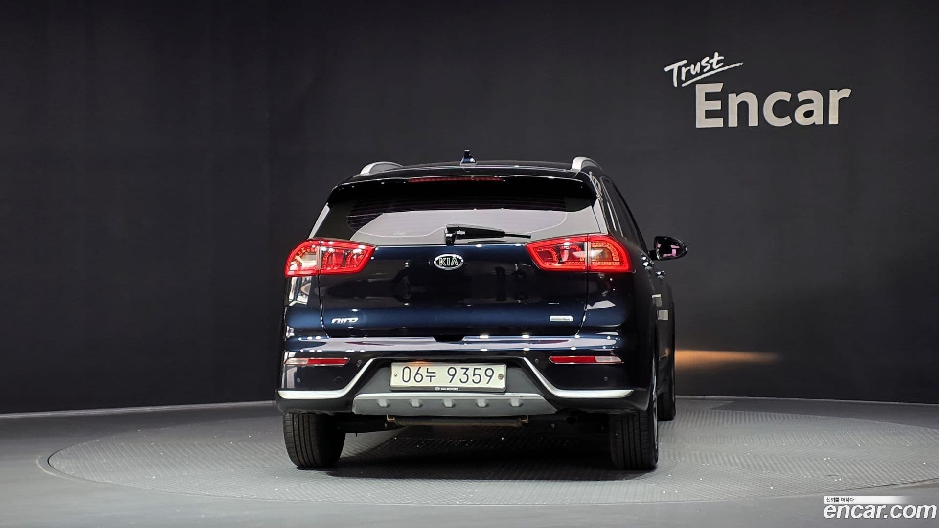 Main__Slider__Photo:Niro Kia 2018.2-3