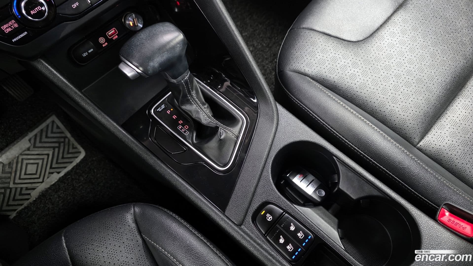 Main__Slider__Photo:Niro Kia 2018.2-8