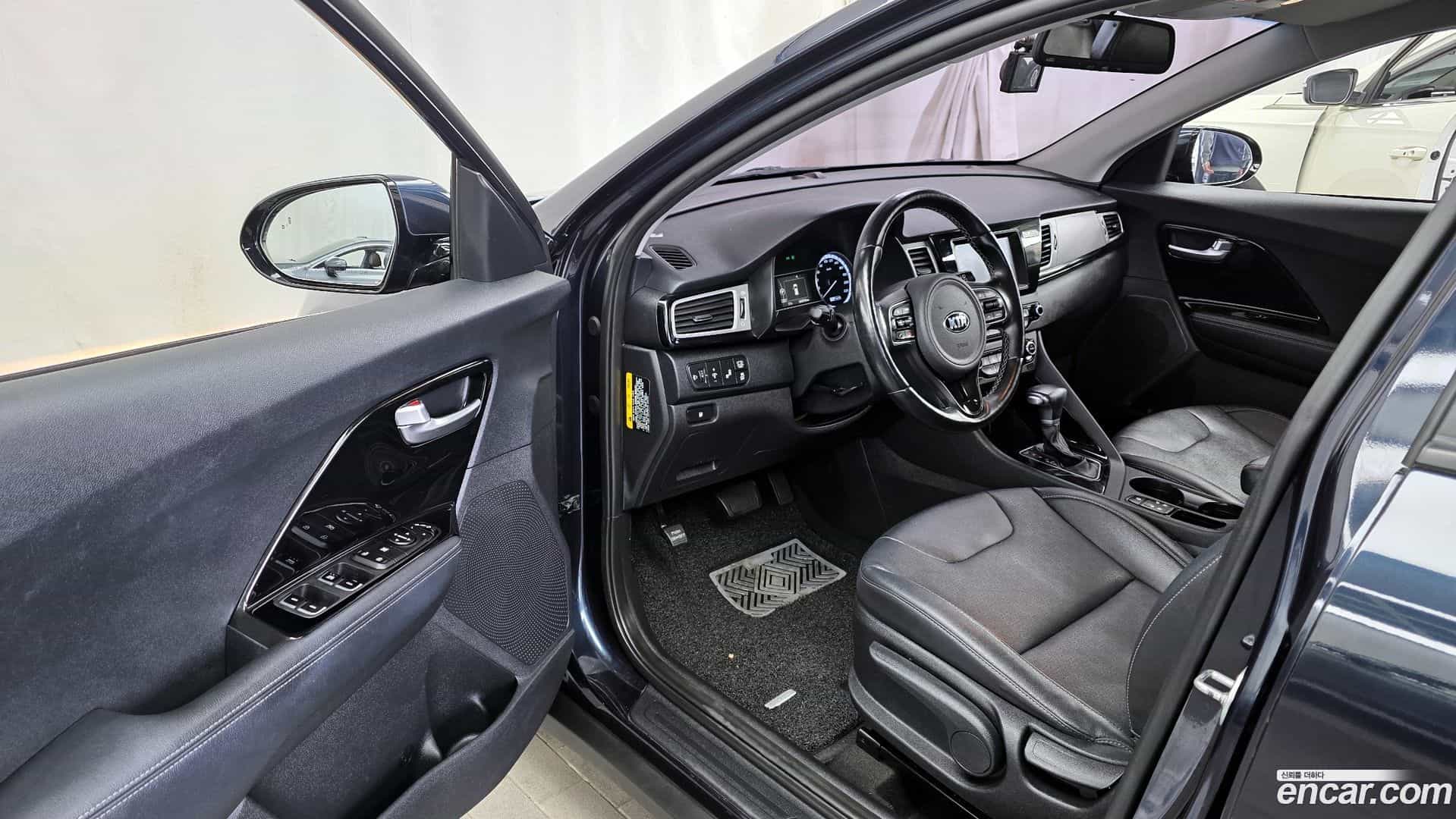 Niro Kia 2018.2-INNER-010