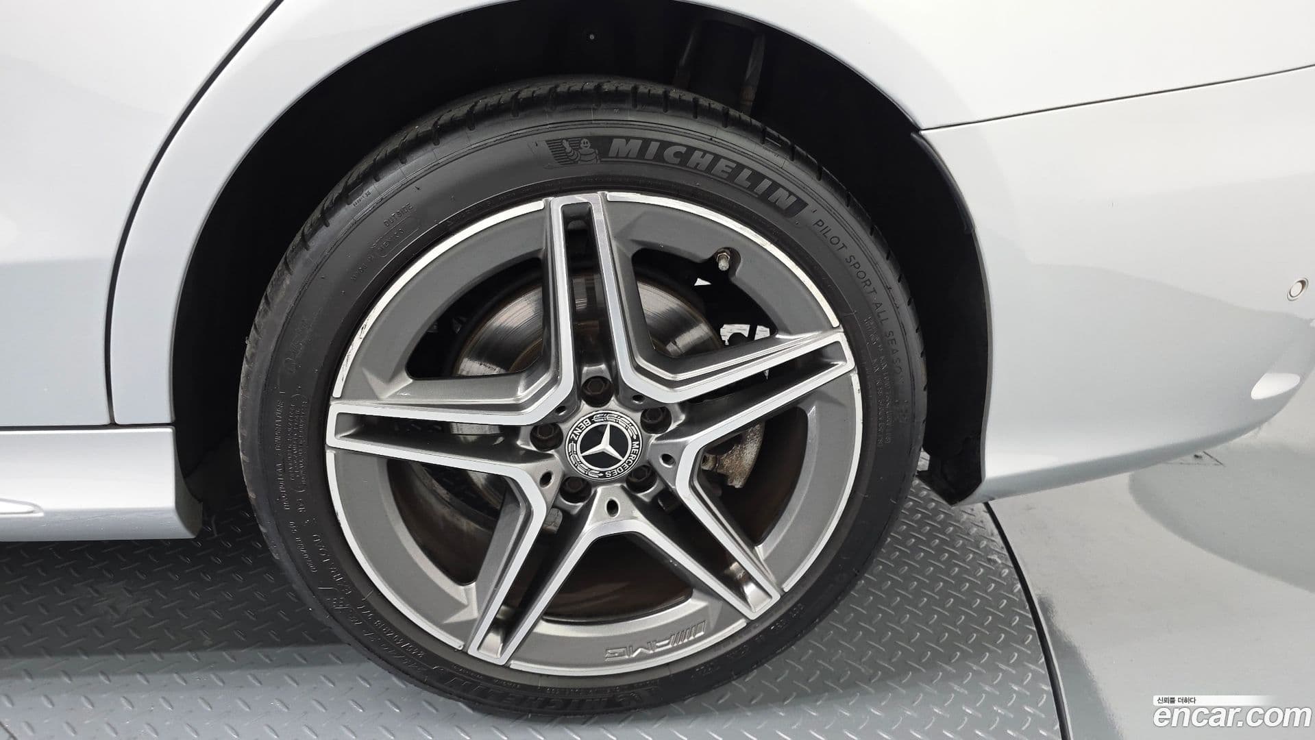 Main__Slider__Photo:C-Class Mercedes-Benz 2019.4-4