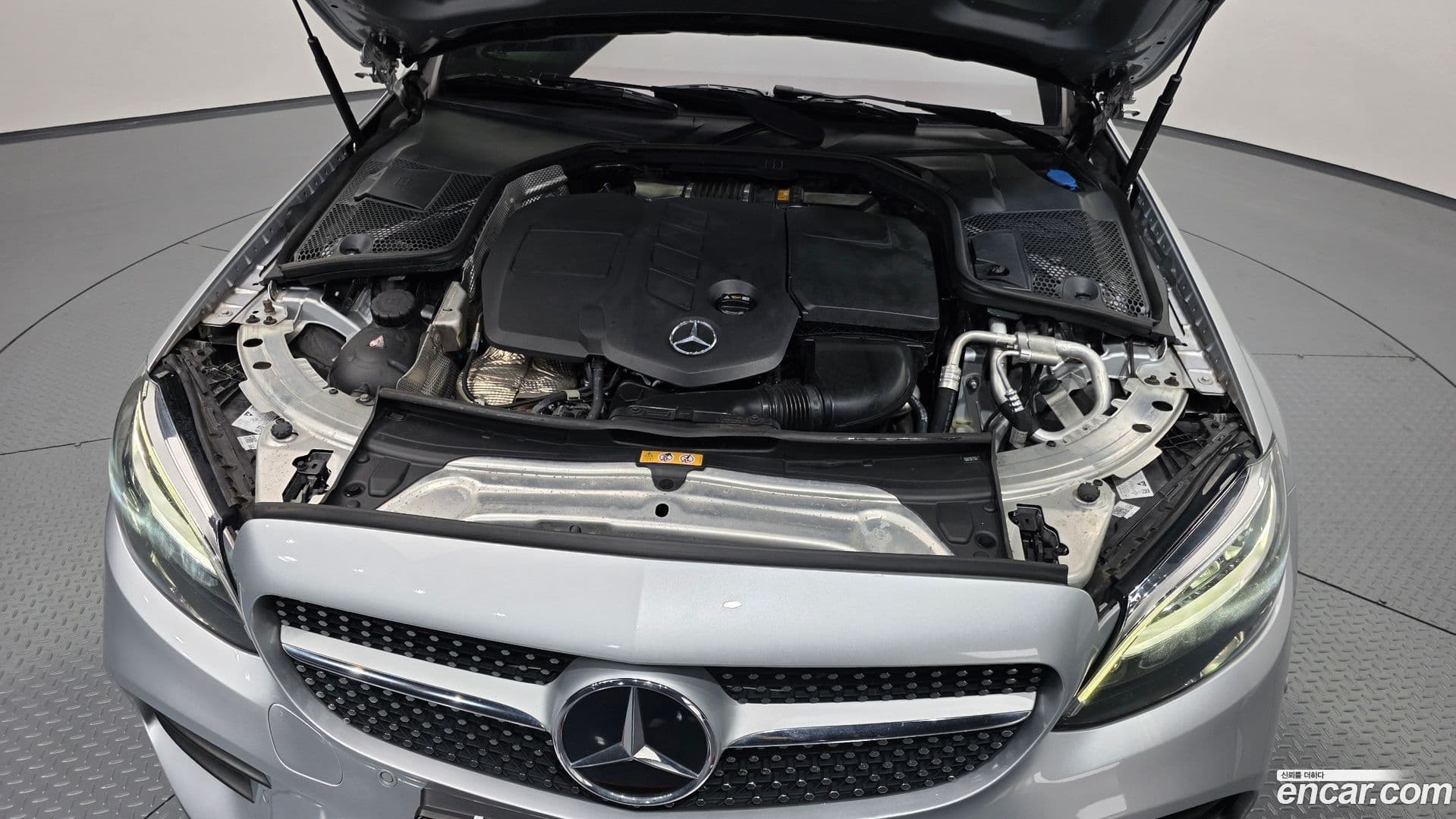 Main__Slider__Photo:C-Class Mercedes-Benz 2019.4-5