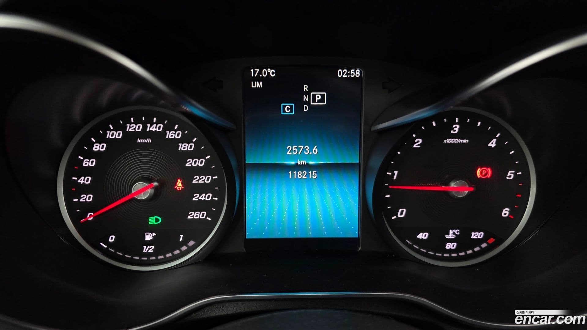 Main__Slider__Photo:C-Class Mercedes-Benz 2019.4-7