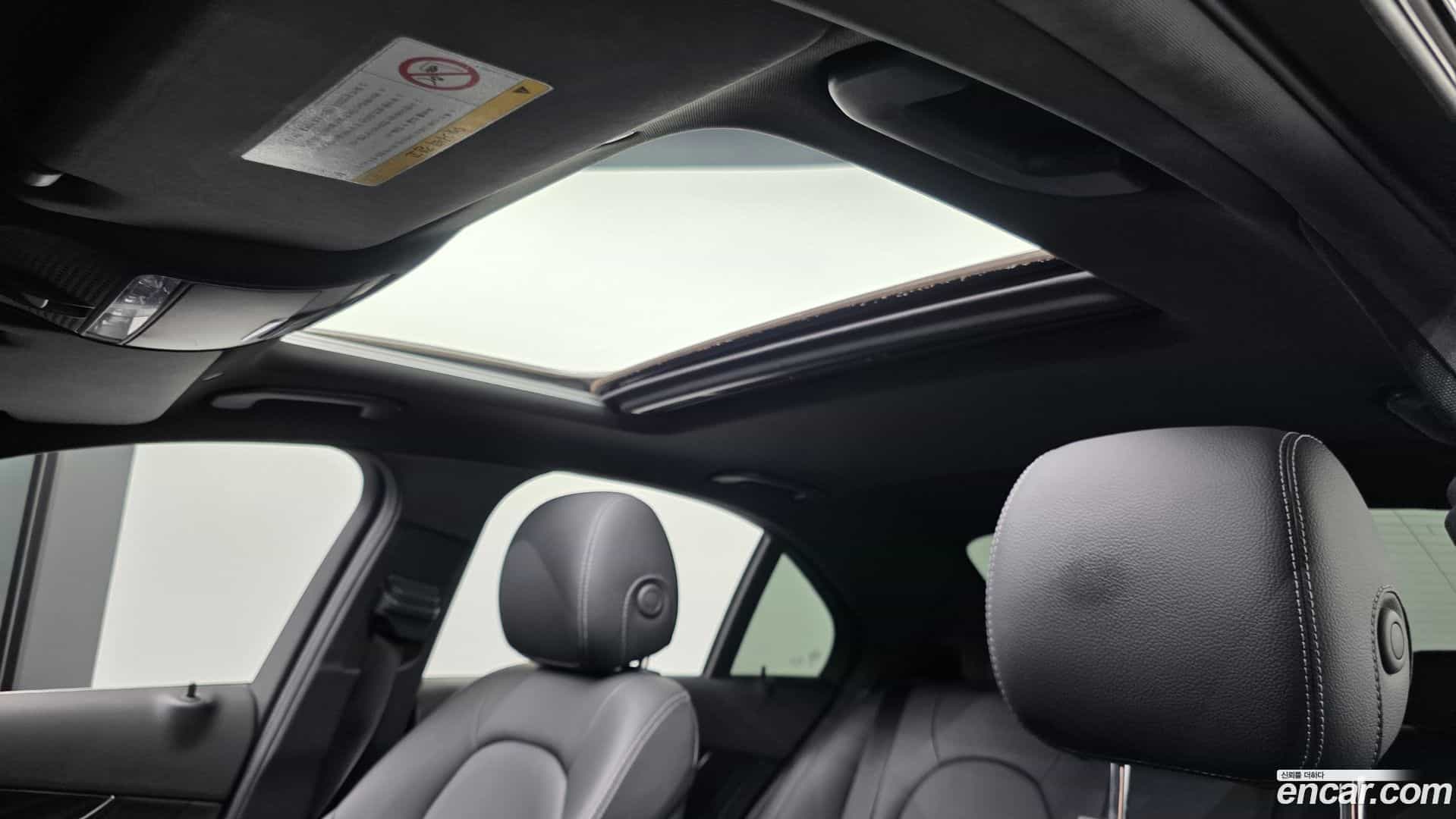 C-Class Mercedes-Benz 2019.4-OPTION-023