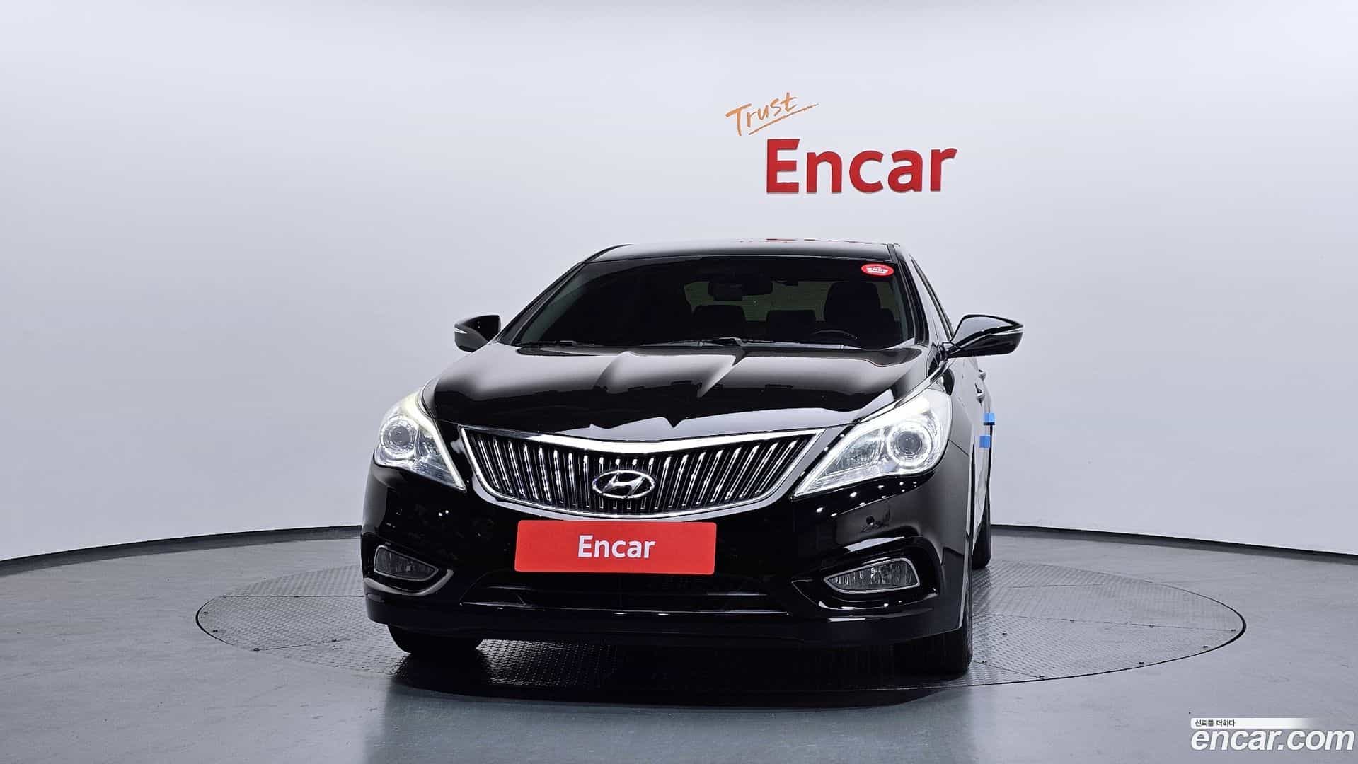 Grandeur Hyundai 2013.11-OUTER-003