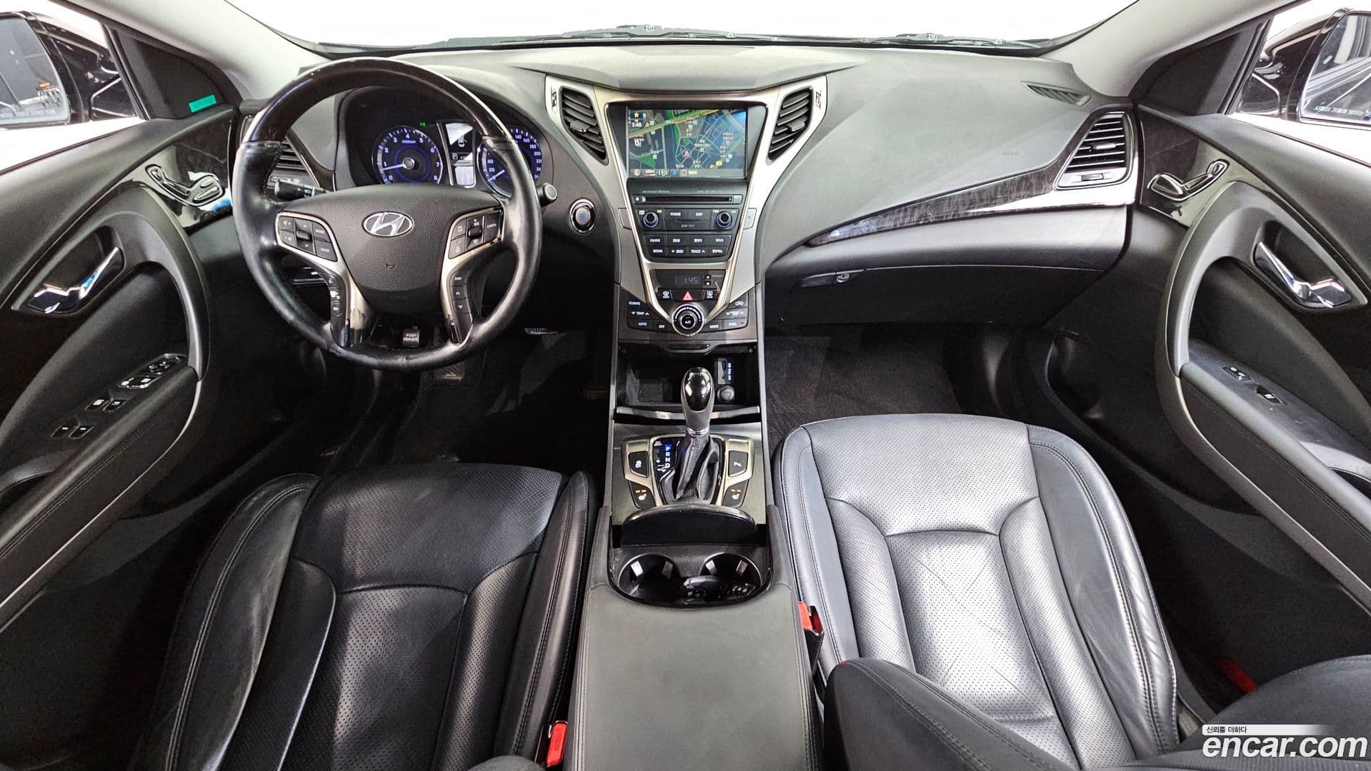 Main__Slider__Photo:Grandeur Hyundai 2013.11-6