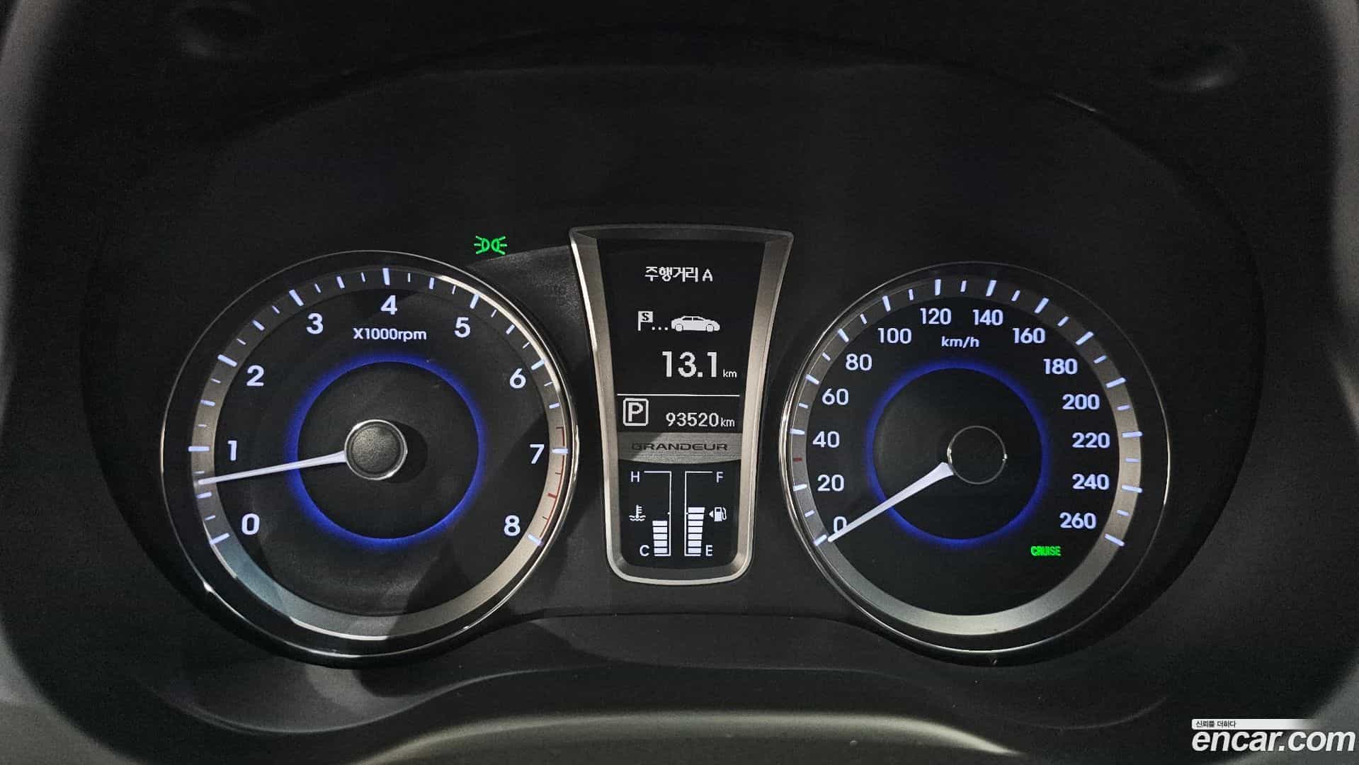 Grandeur Hyundai 2013.11-INNER-008