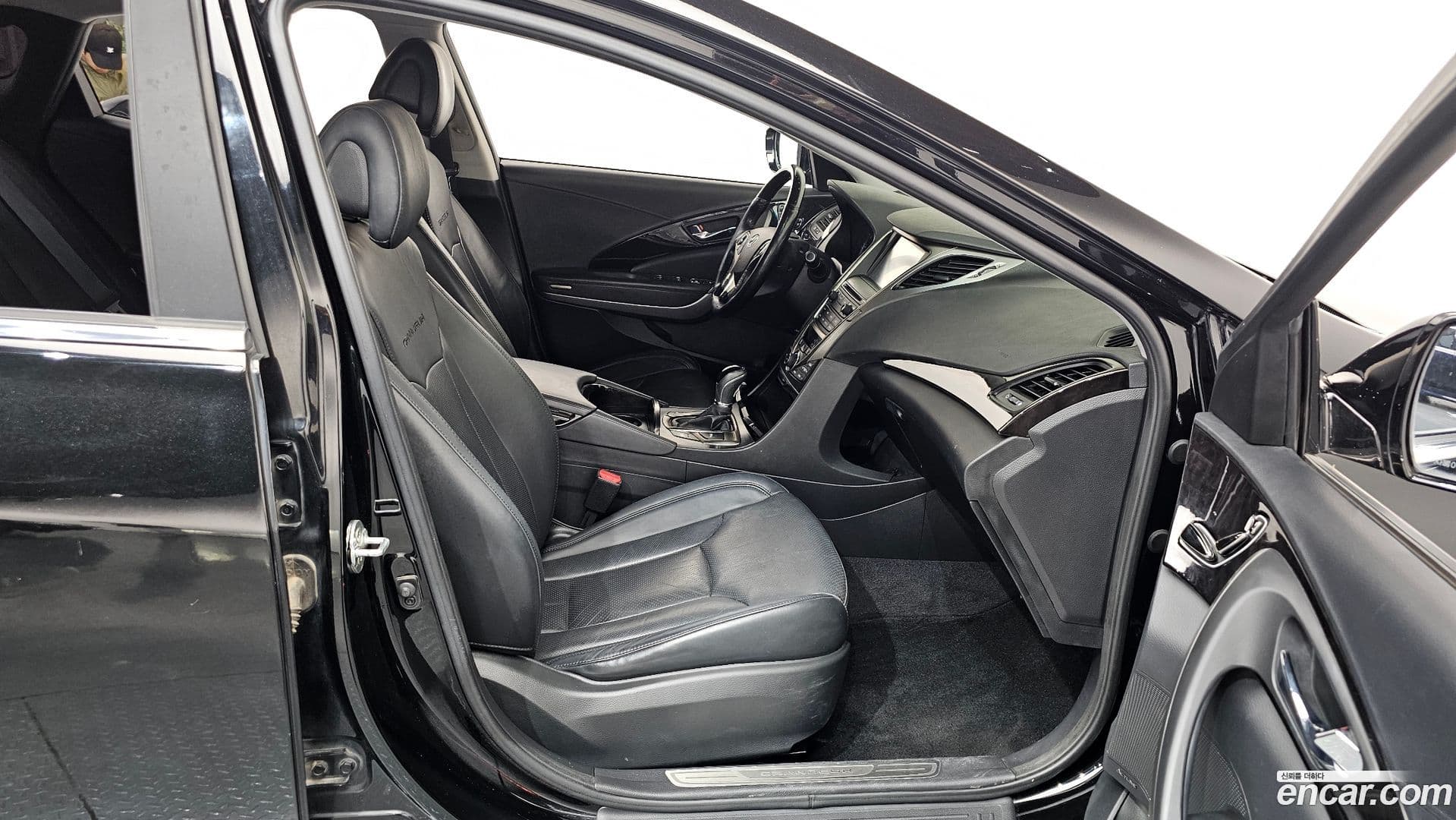 Main__Slider__Photo:Grandeur Hyundai 2013.11-10