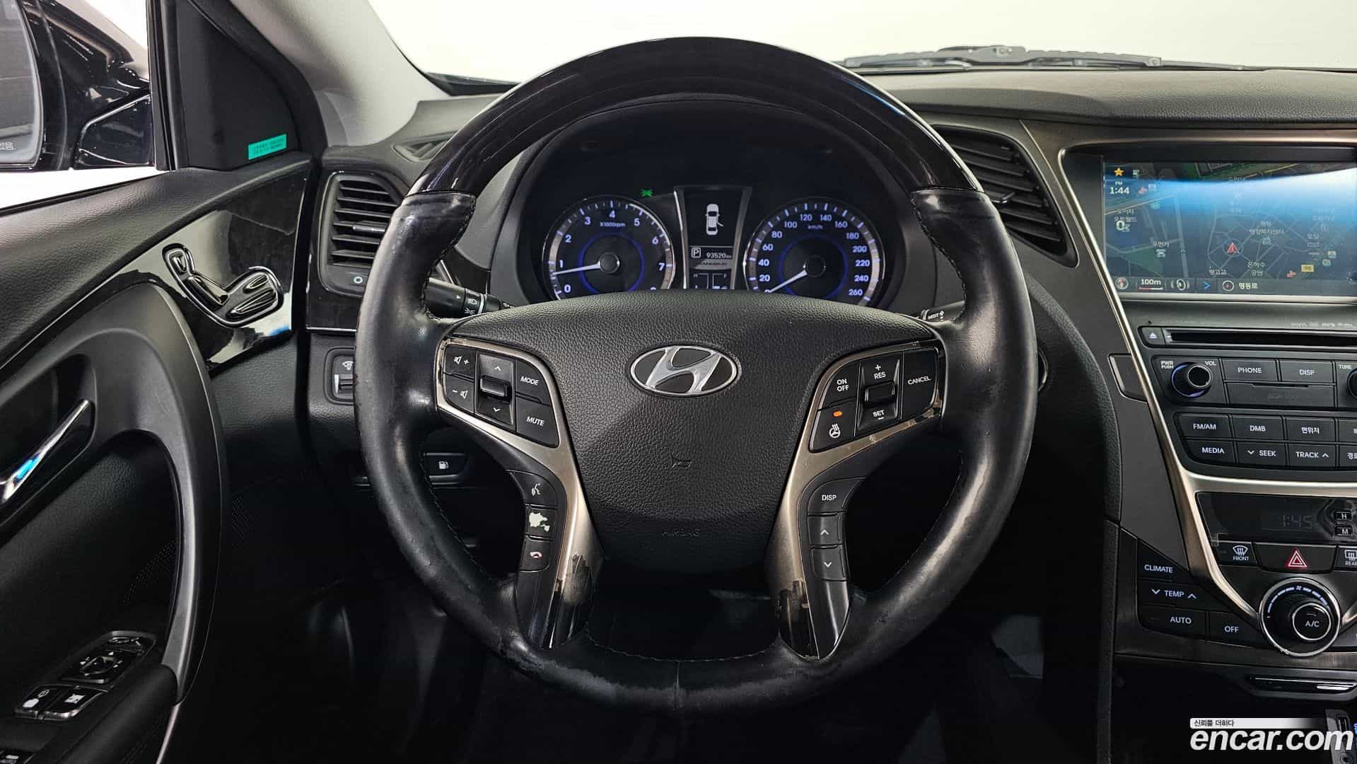 Grandeur Hyundai 2013.11-OPTION-017